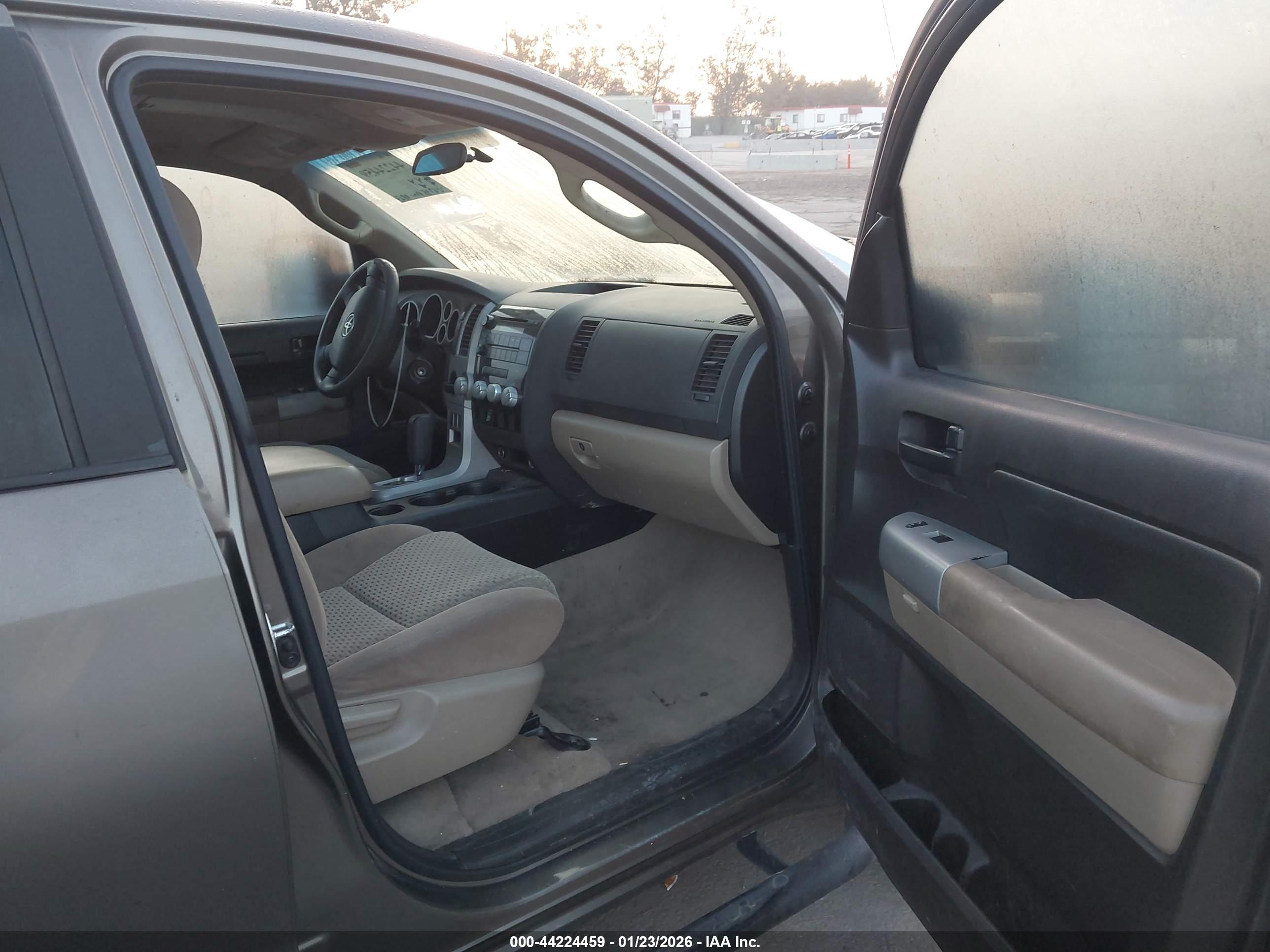 TOYOTA TUNDRA image 5