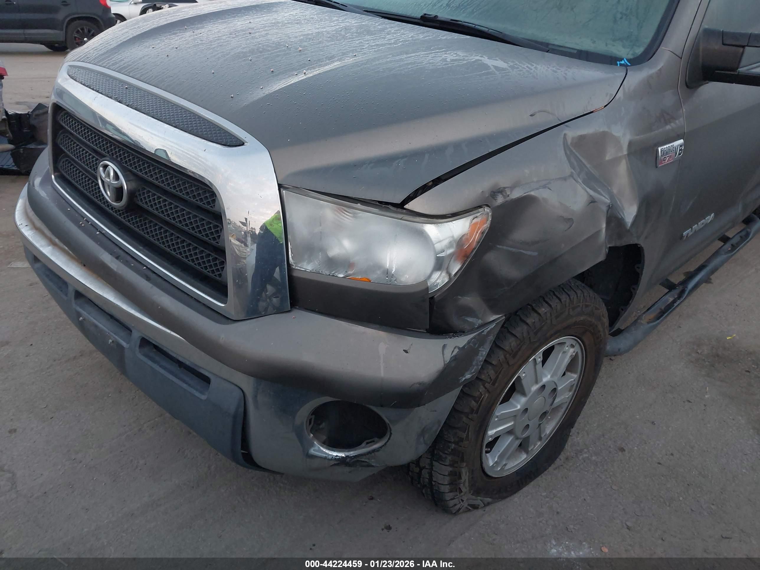TOYOTA TUNDRA image 6