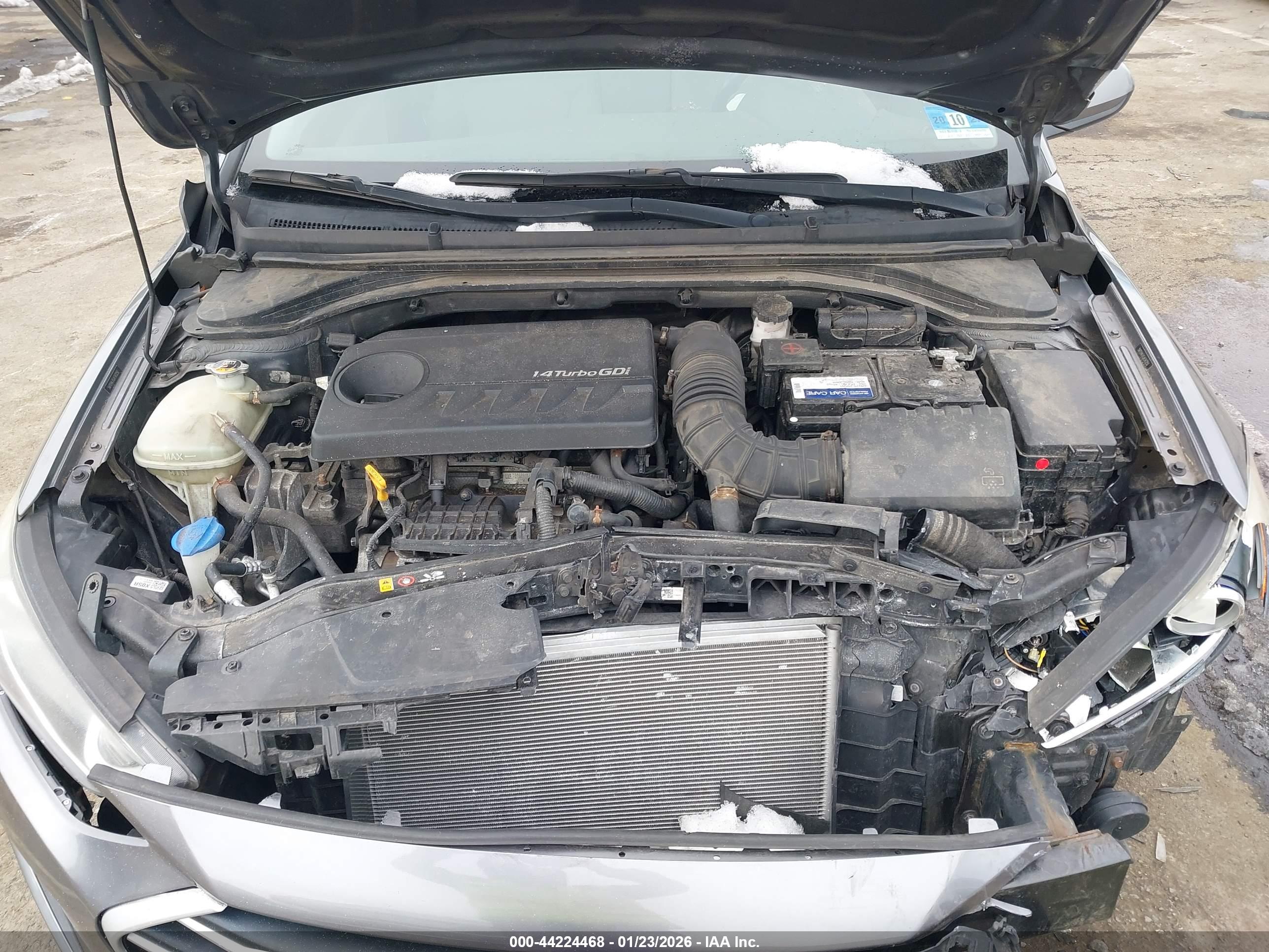 HYUNDAI ELANTRA image 10