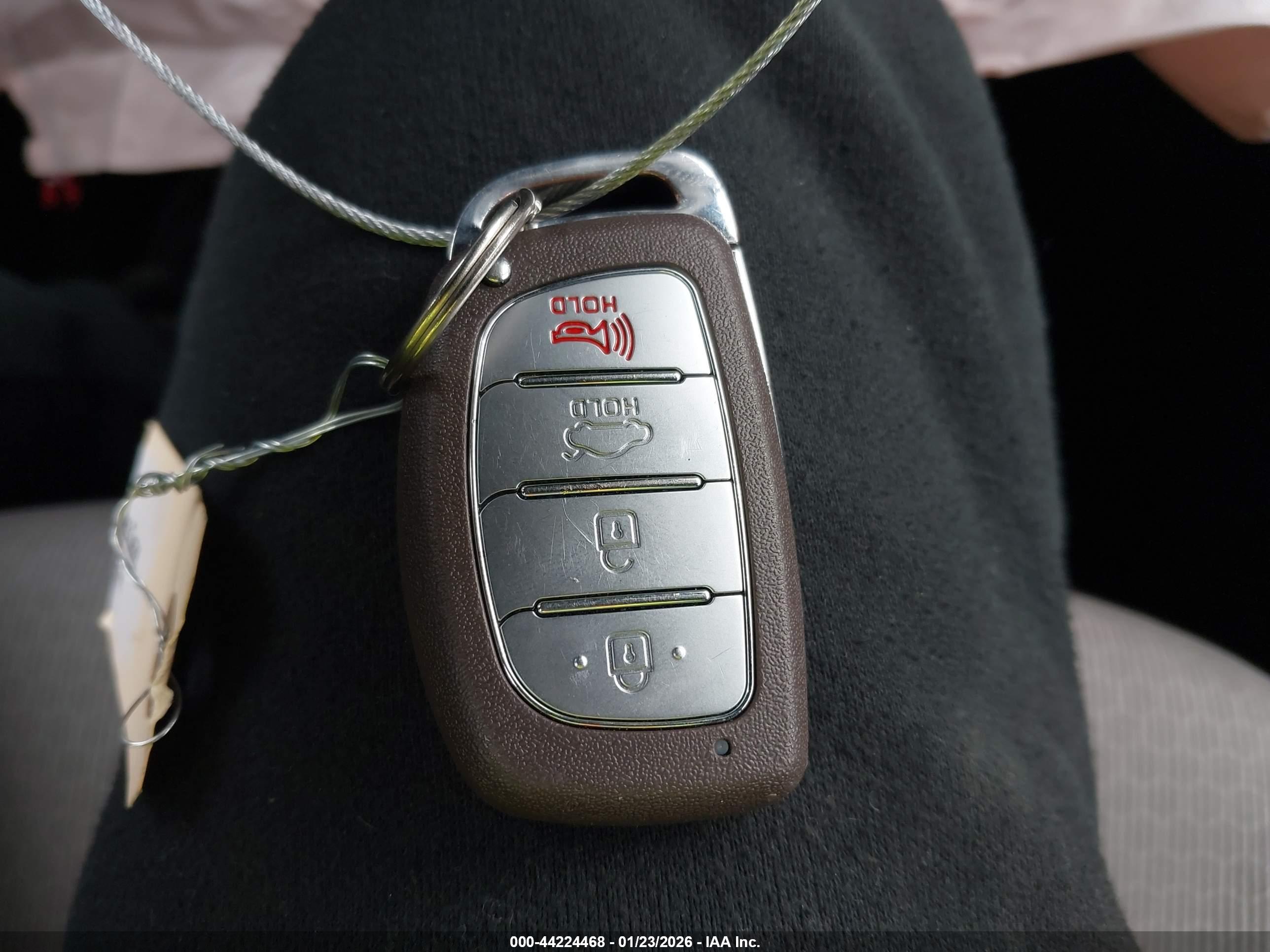 HYUNDAI ELANTRA image 11