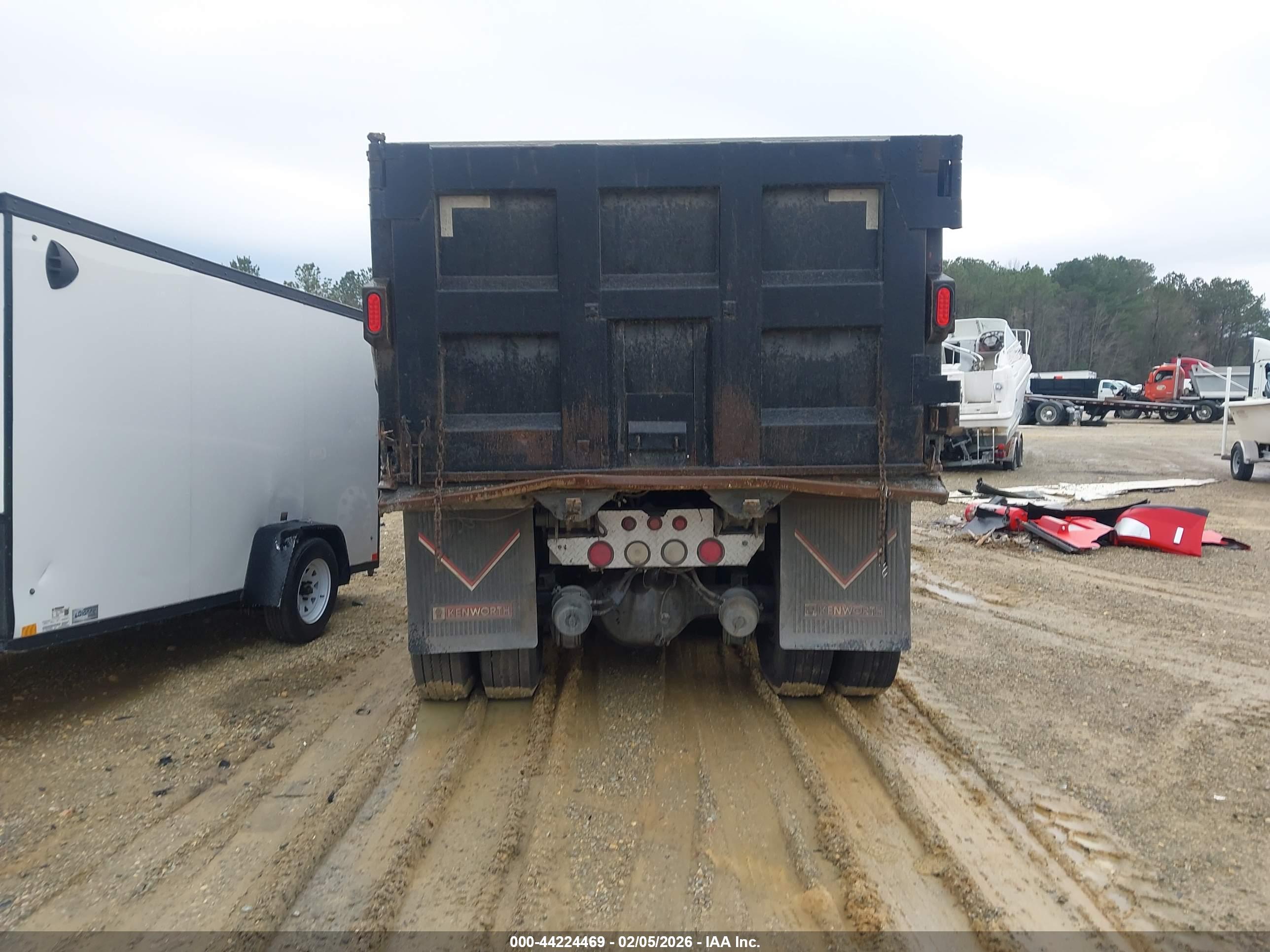 KENWORTH CONSTRUCTION image 7