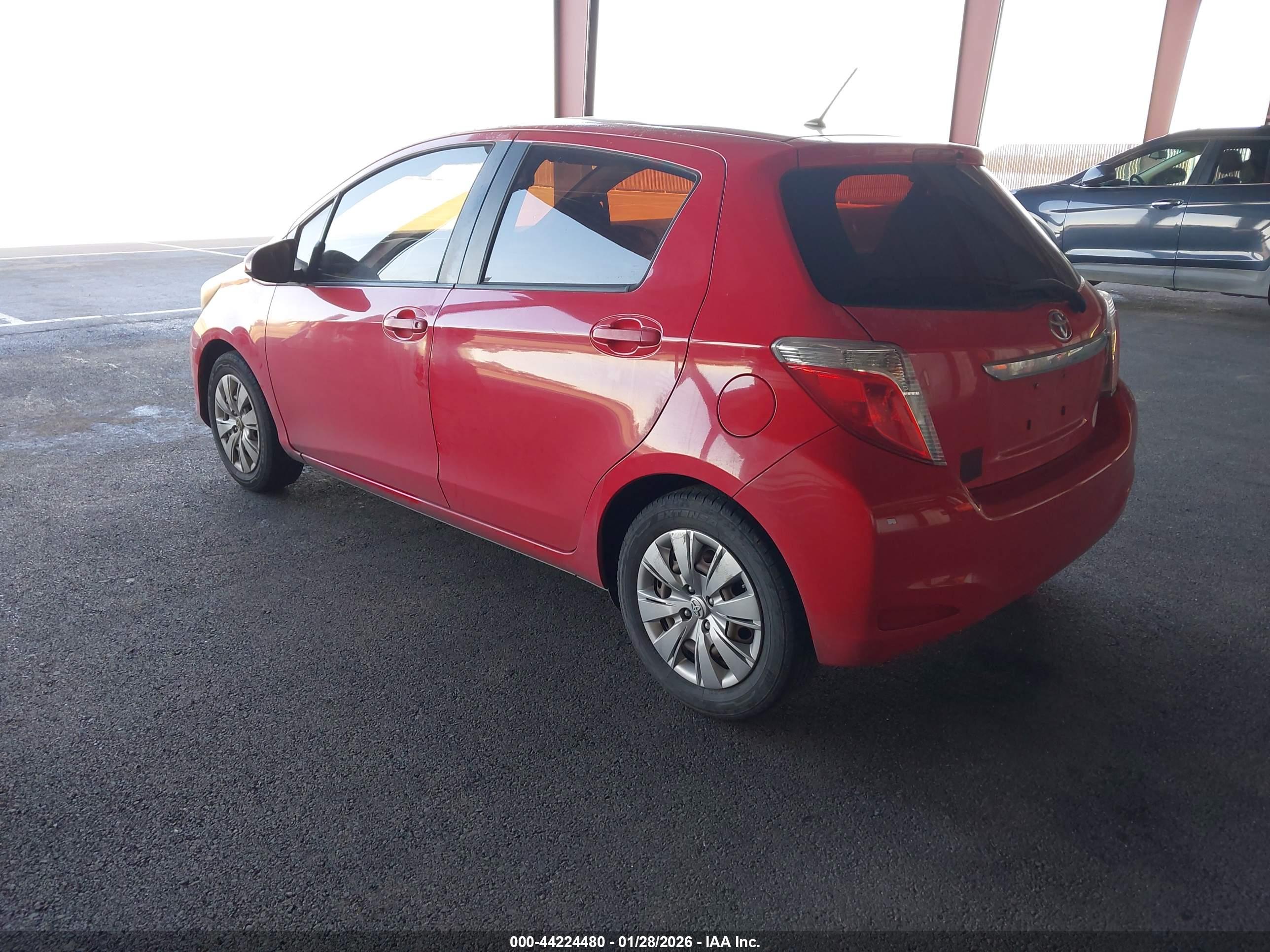 TOYOTA YARIS image 3
