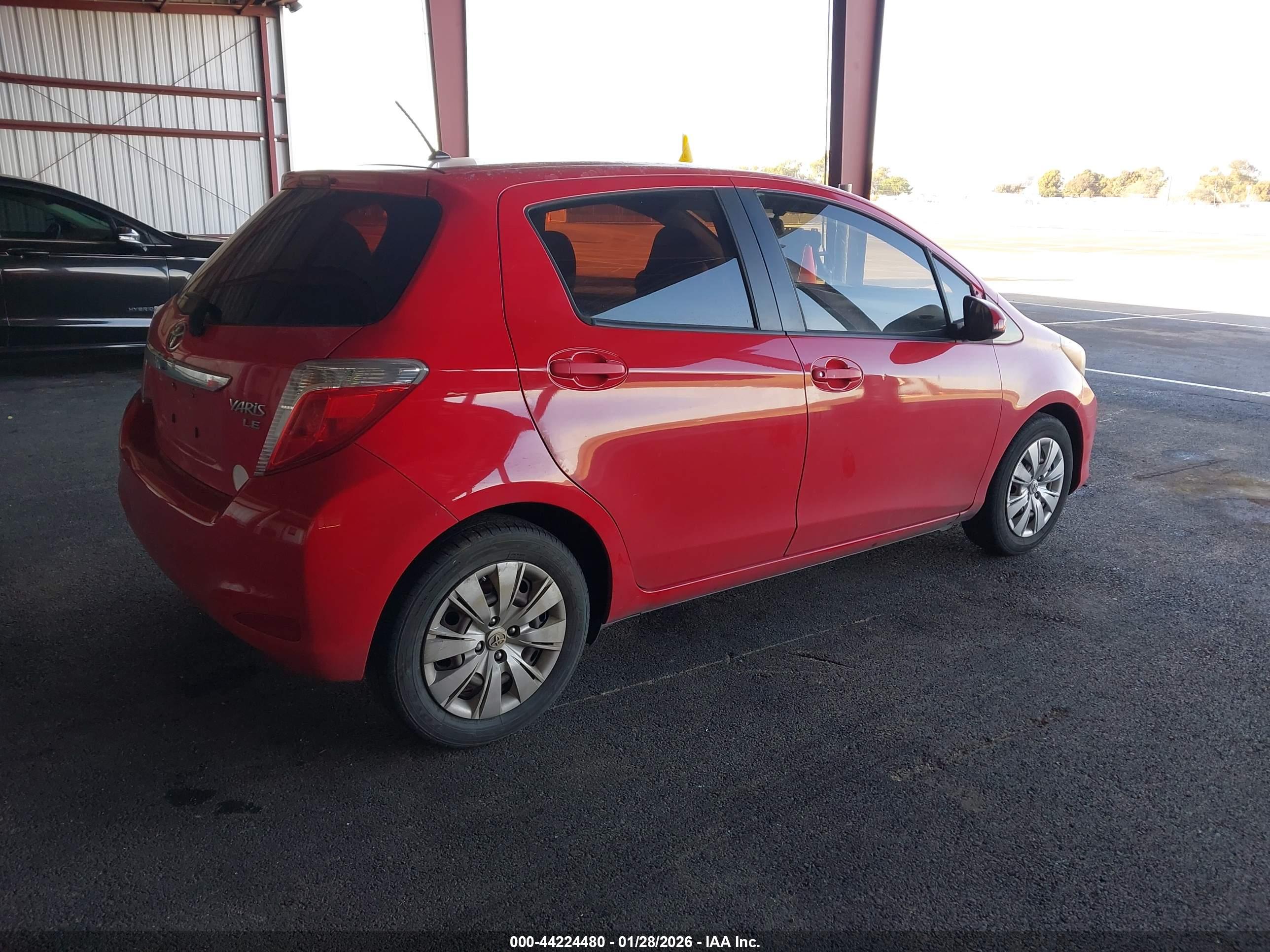 TOYOTA YARIS image 4