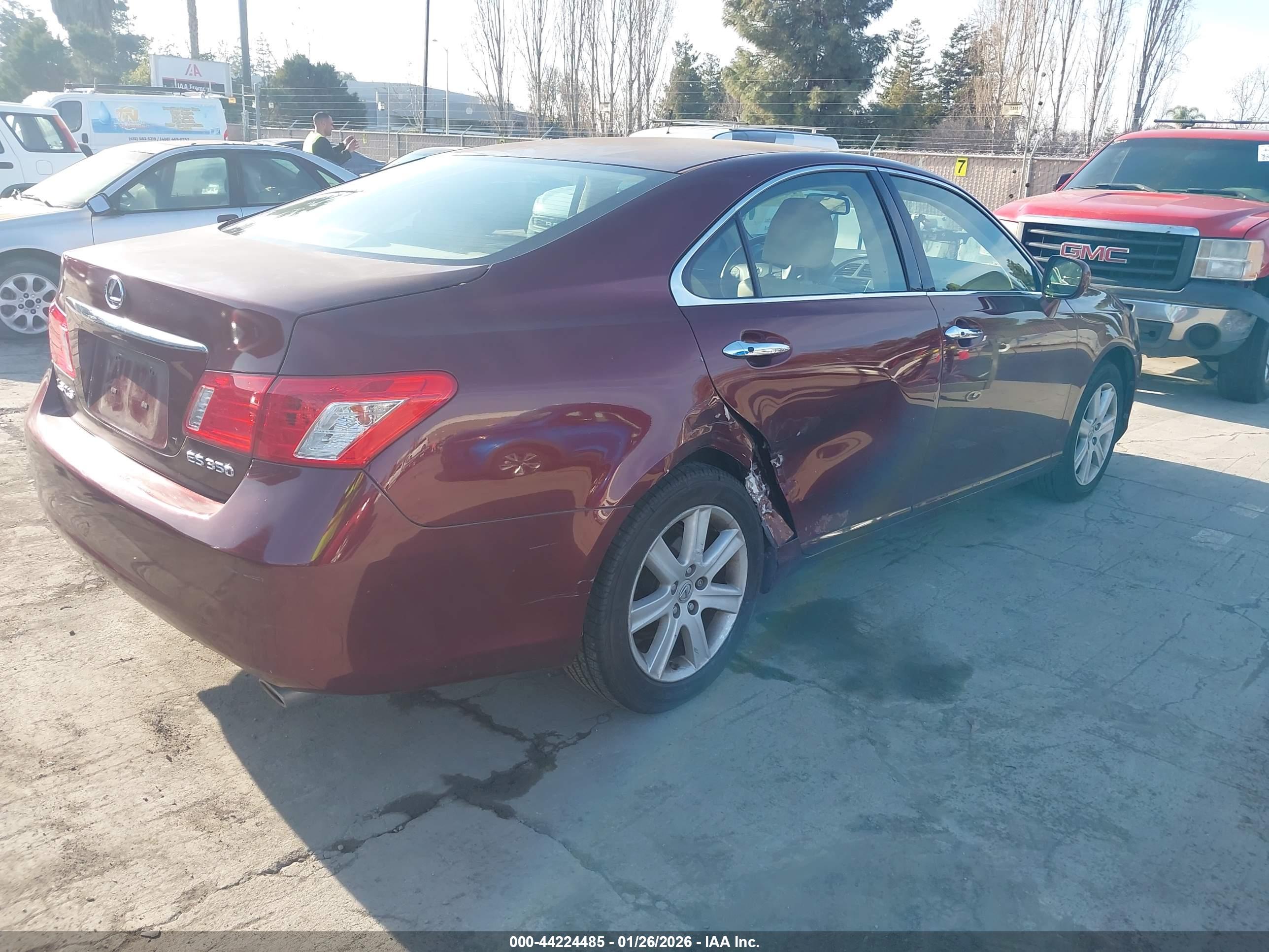 LEXUS ES image 4