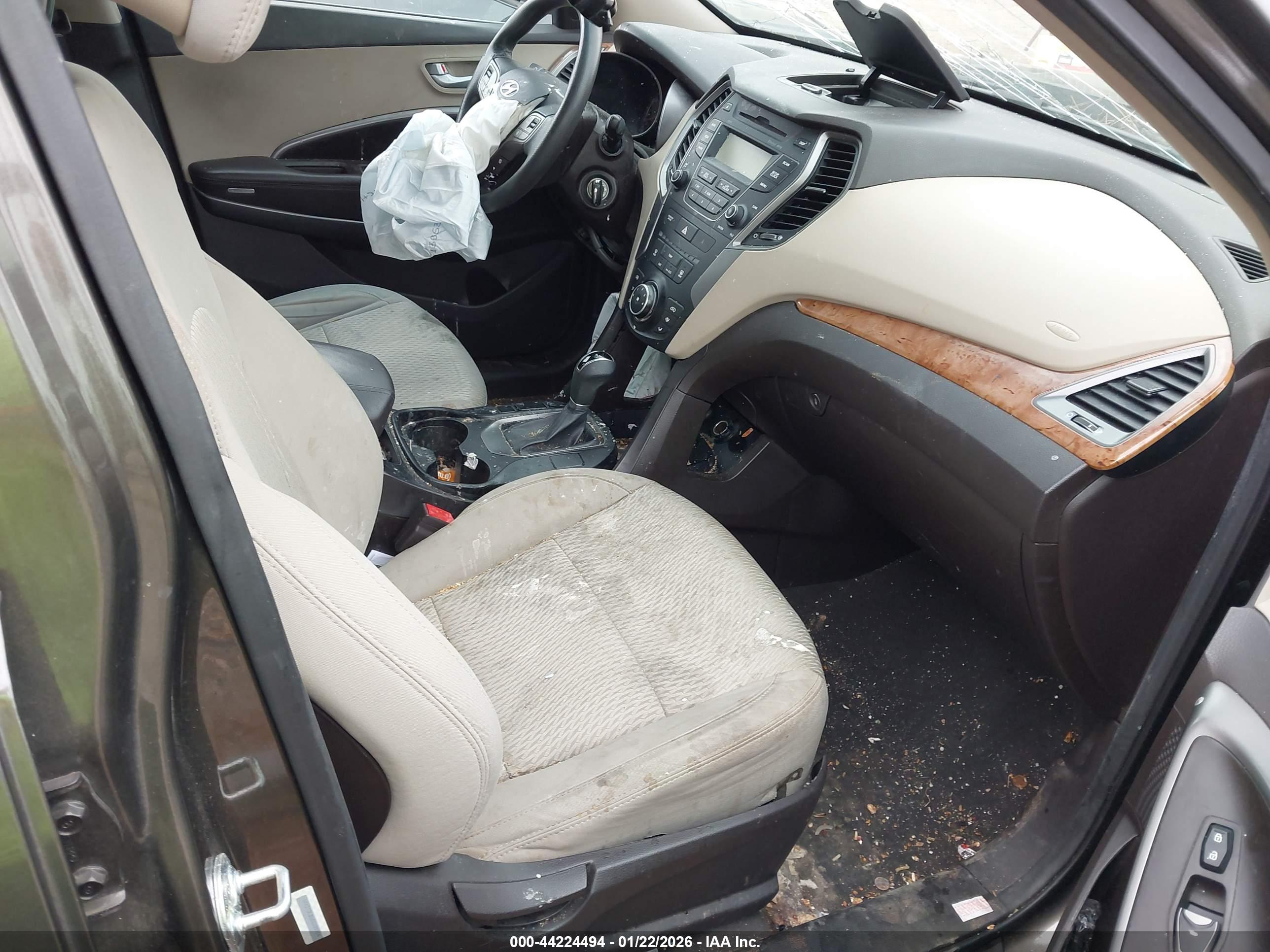 HYUNDAI SANTA image 5