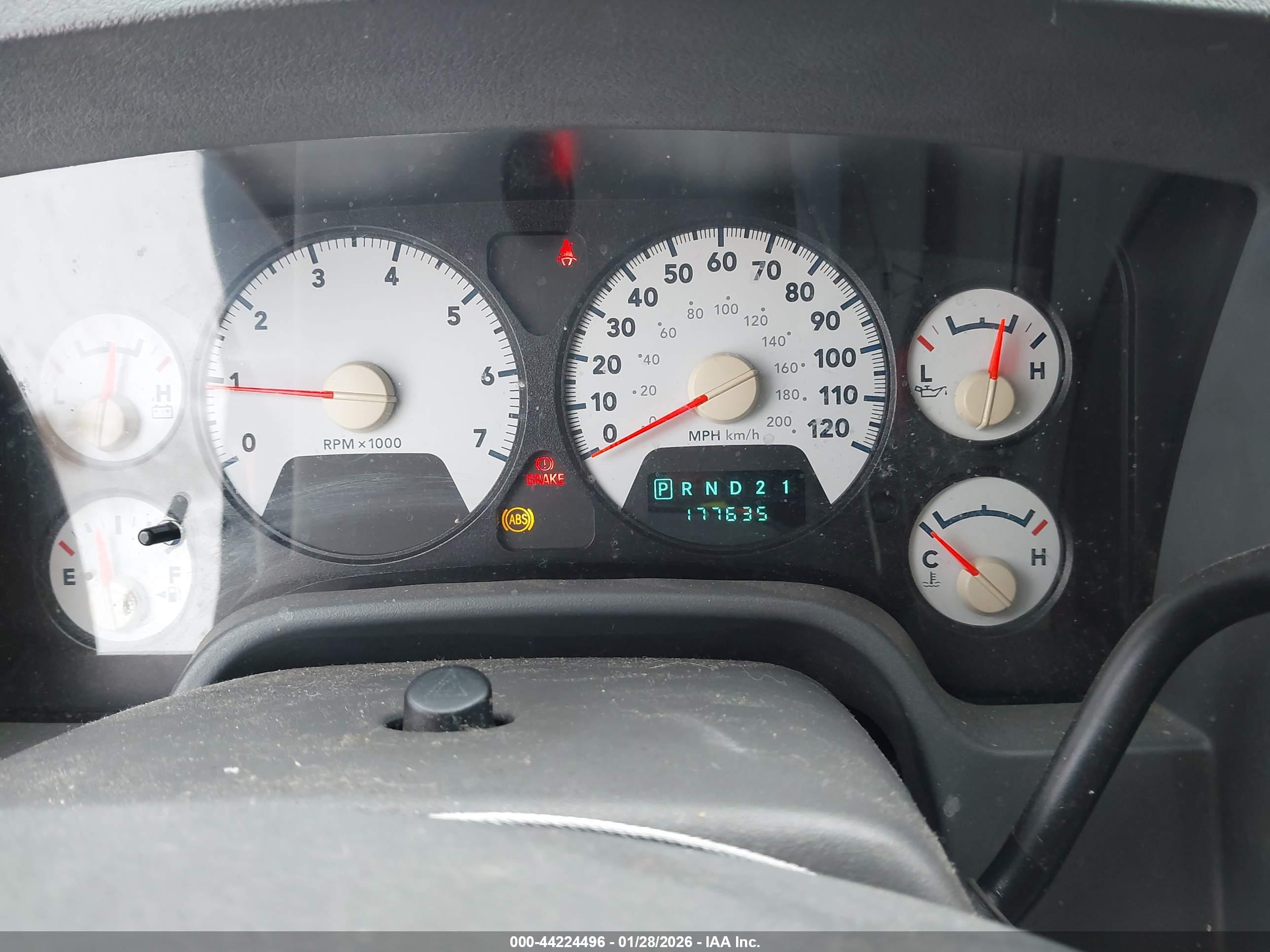 DODGE RAM image 7