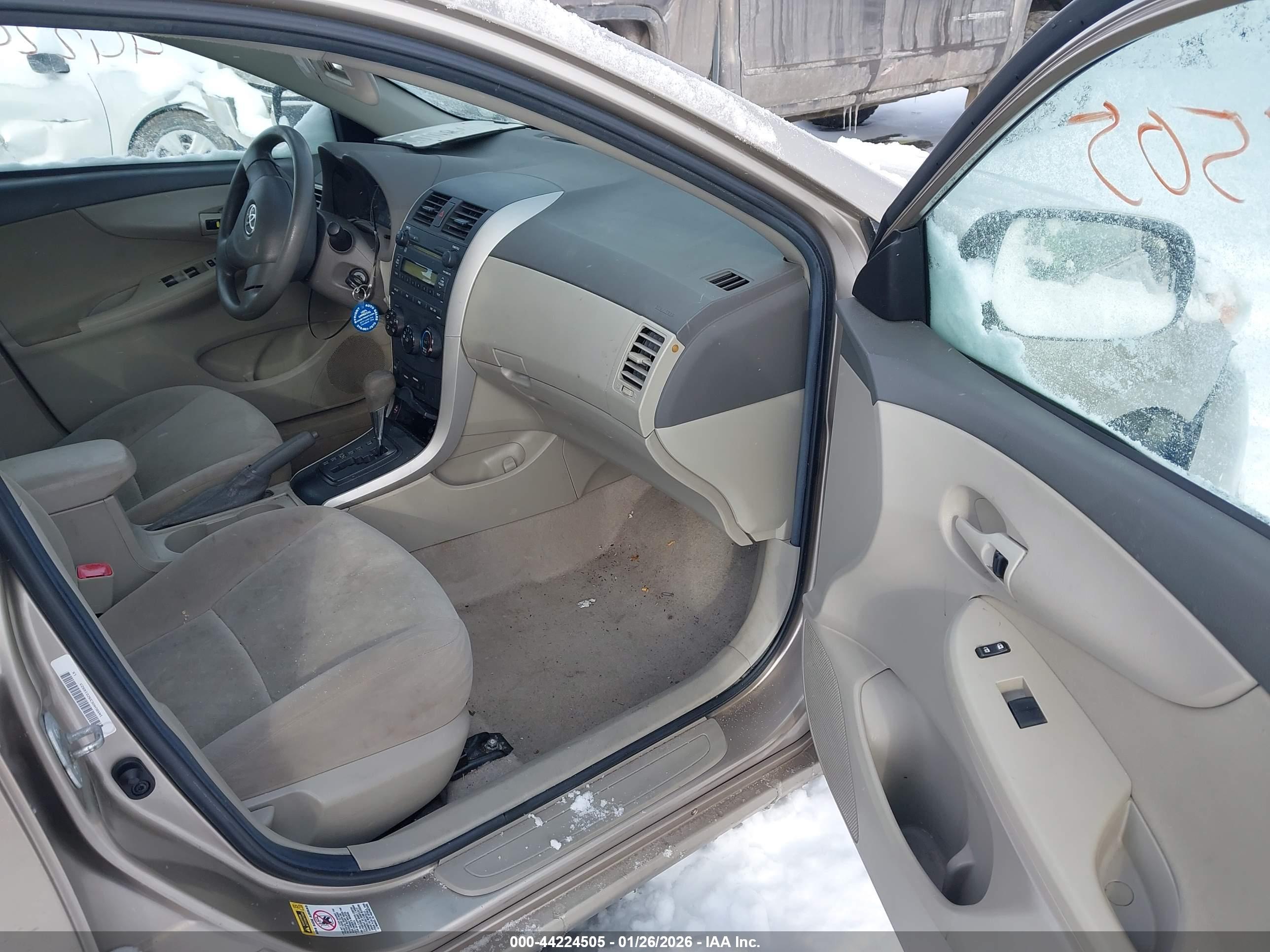 TOYOTA COROLLA image 5