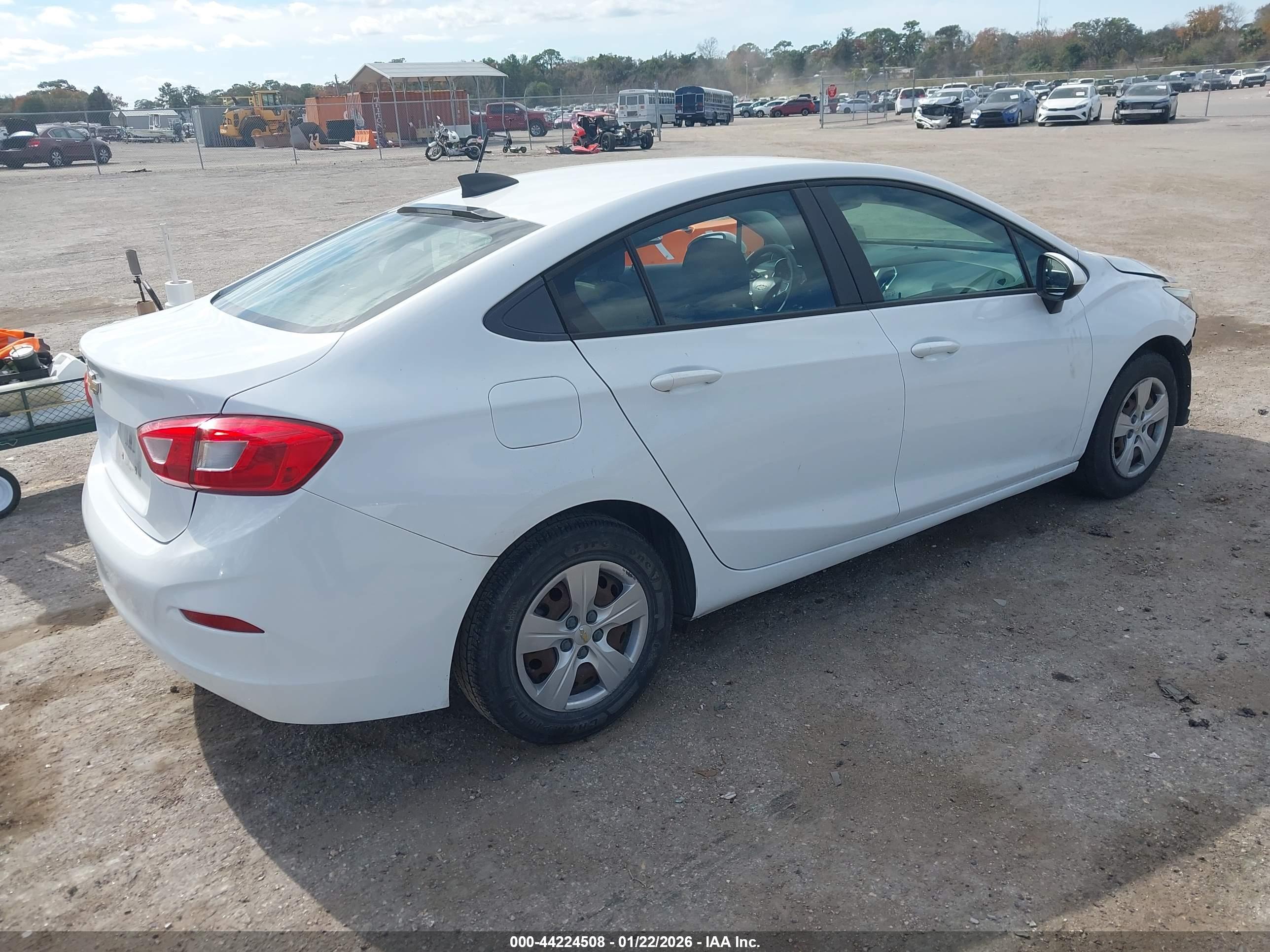 CHEVROLET CRUZE image 4