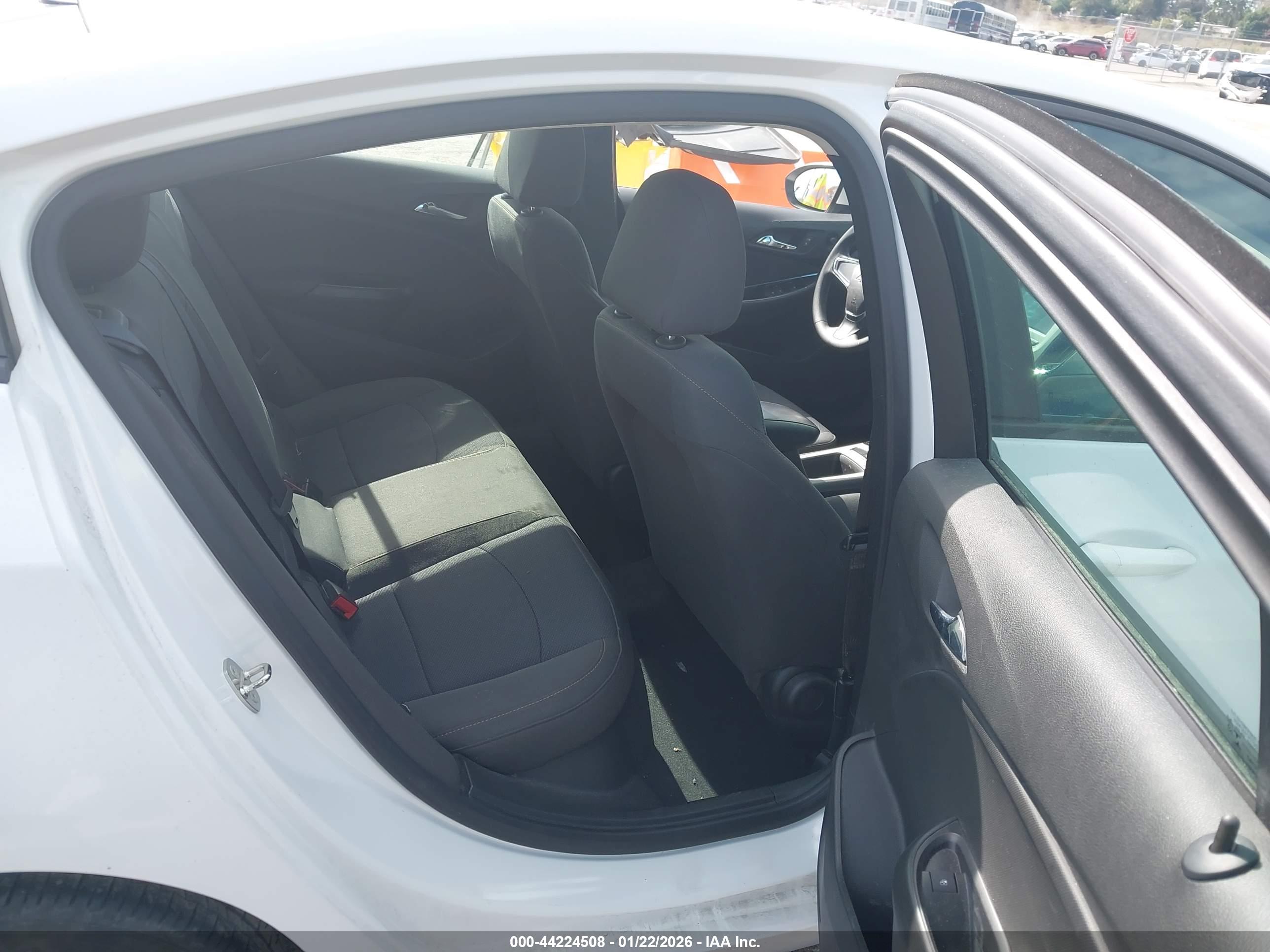 CHEVROLET CRUZE image 8