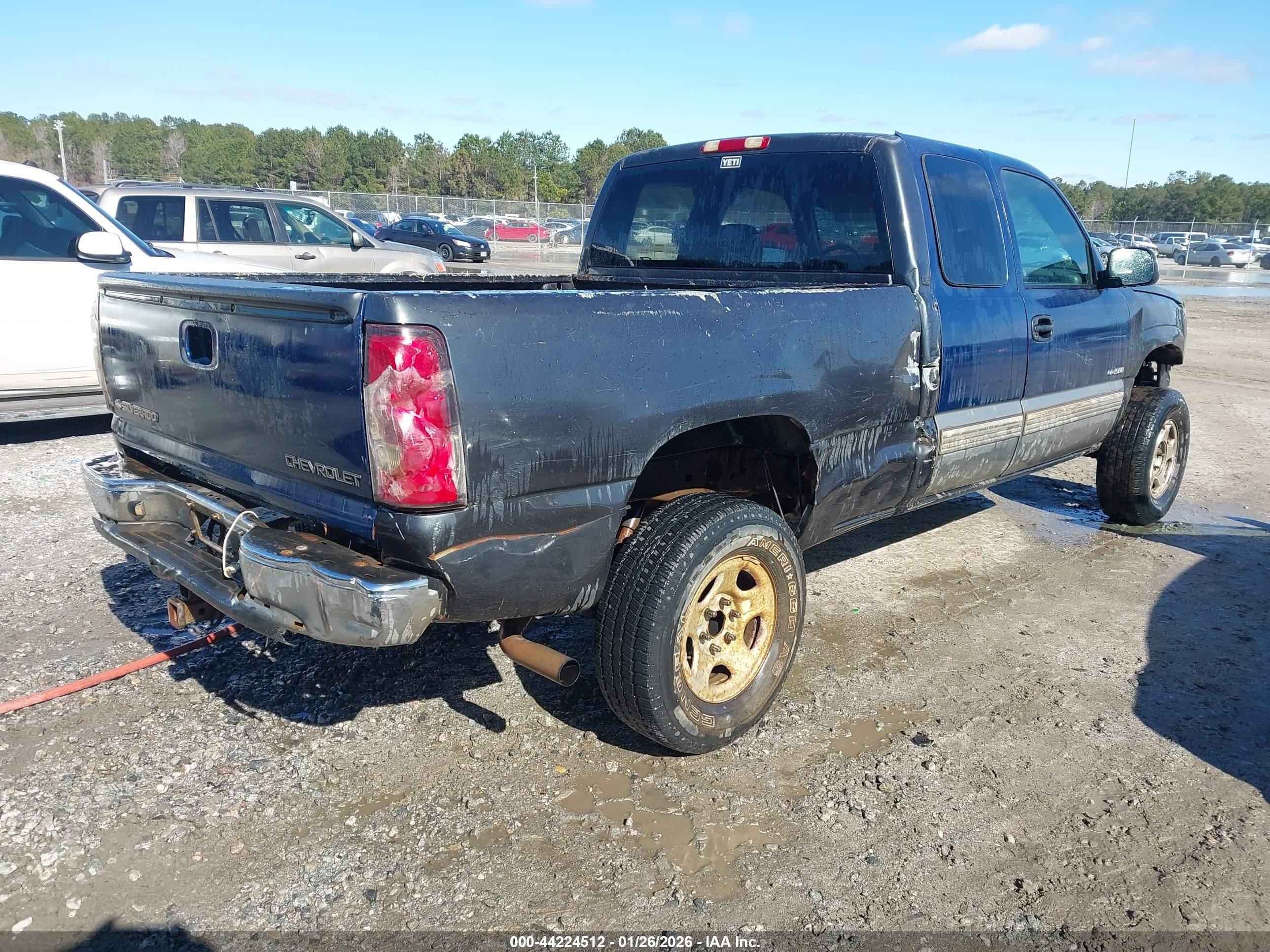 CHEVROLET SILVERADO image 4