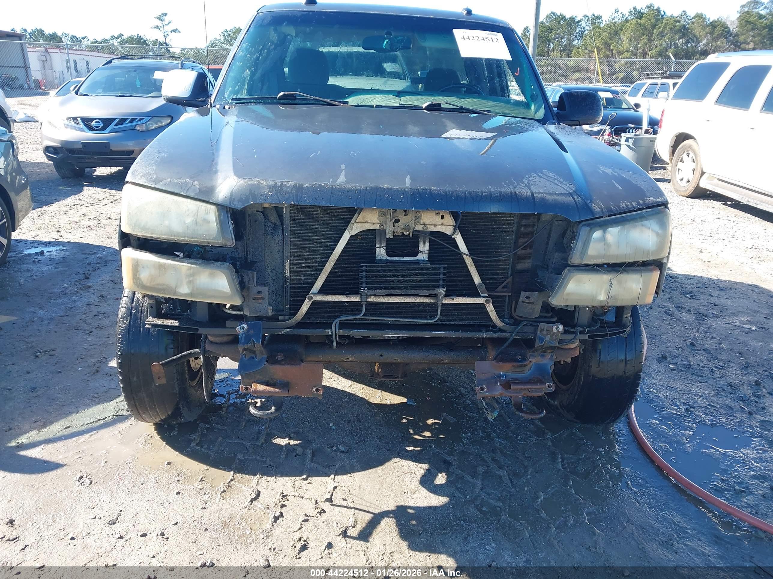 CHEVROLET SILVERADO image 6