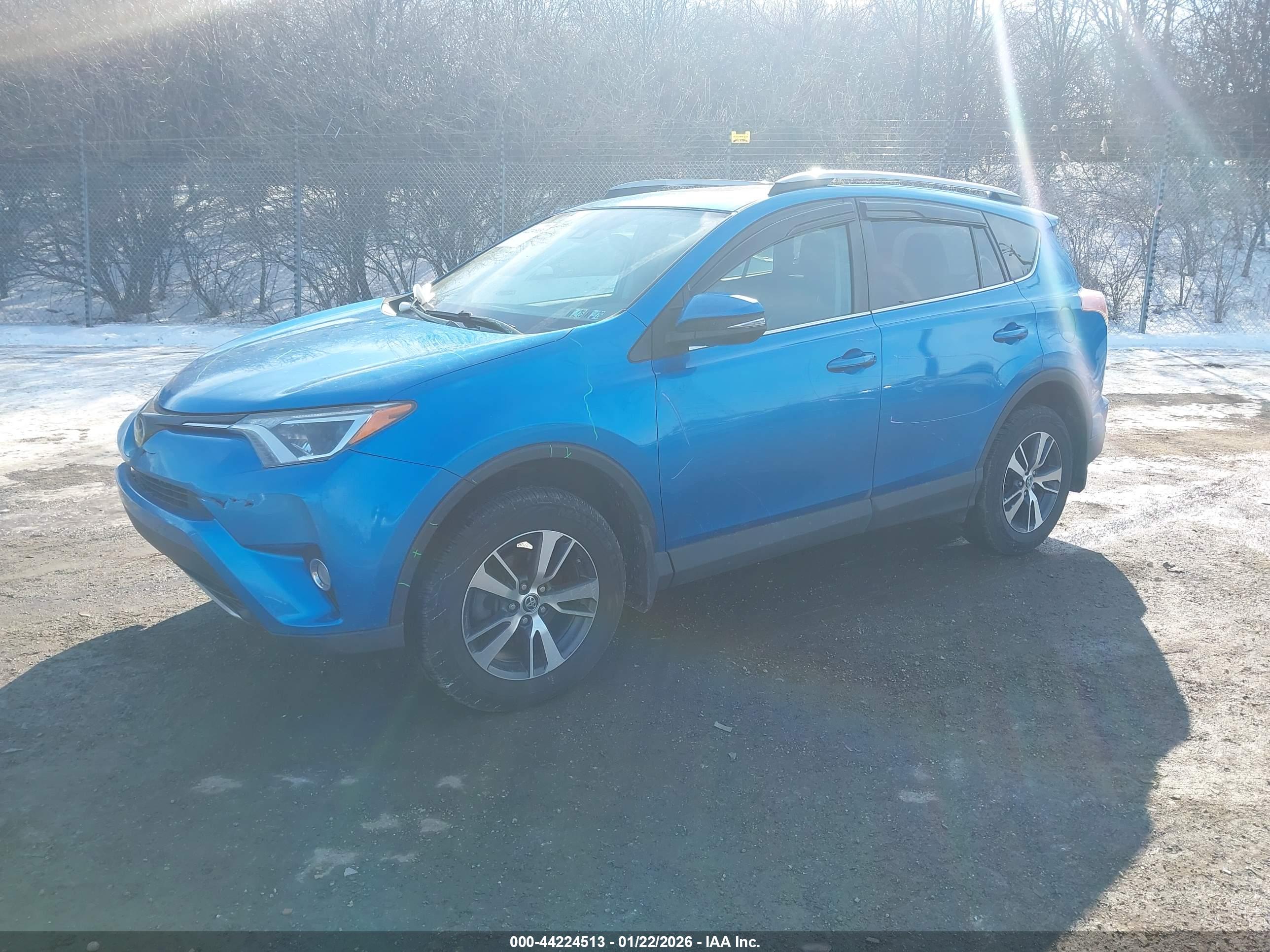TOYOTA RAV4 image 2