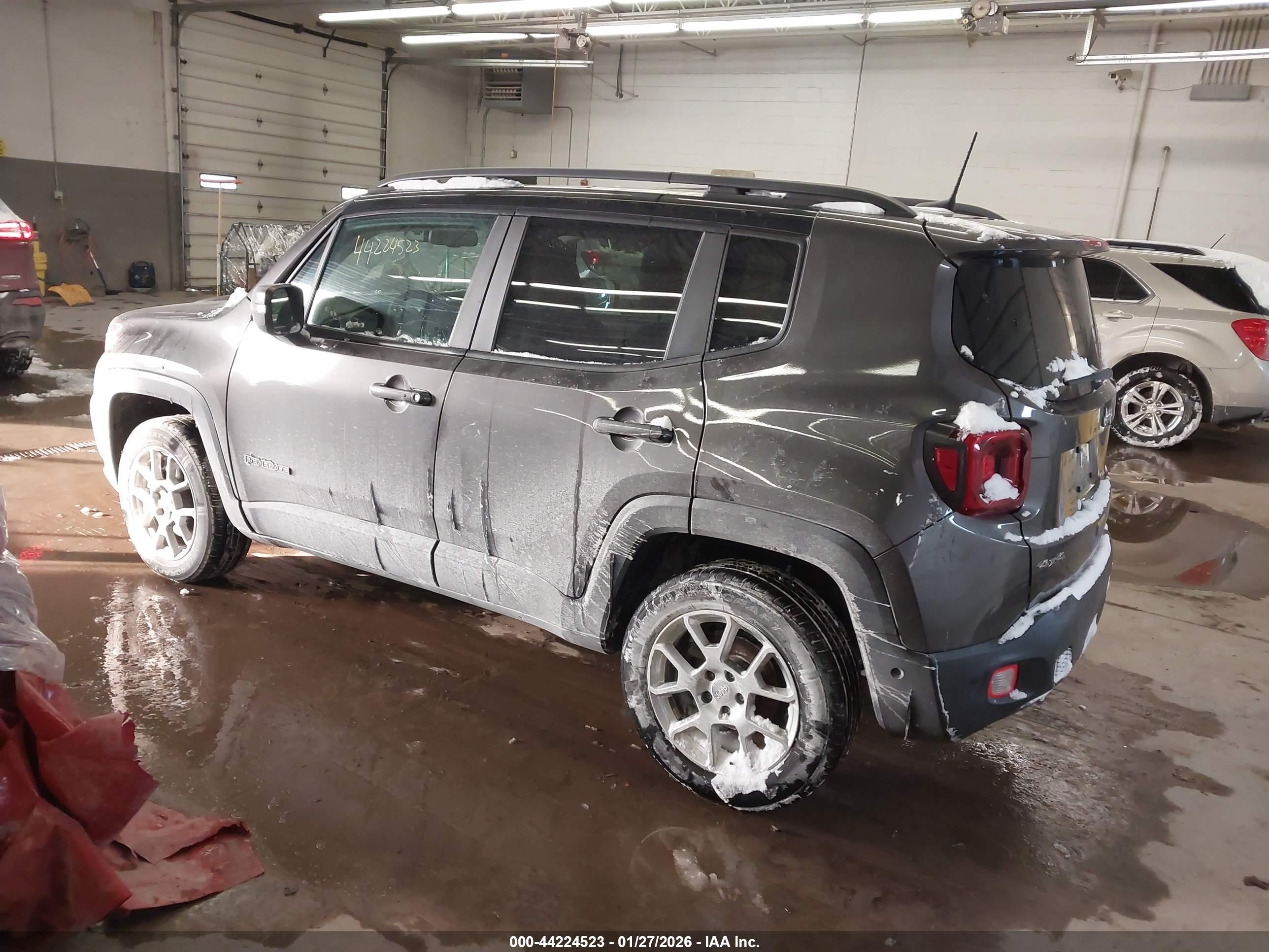 JEEP RENEGADE image 3