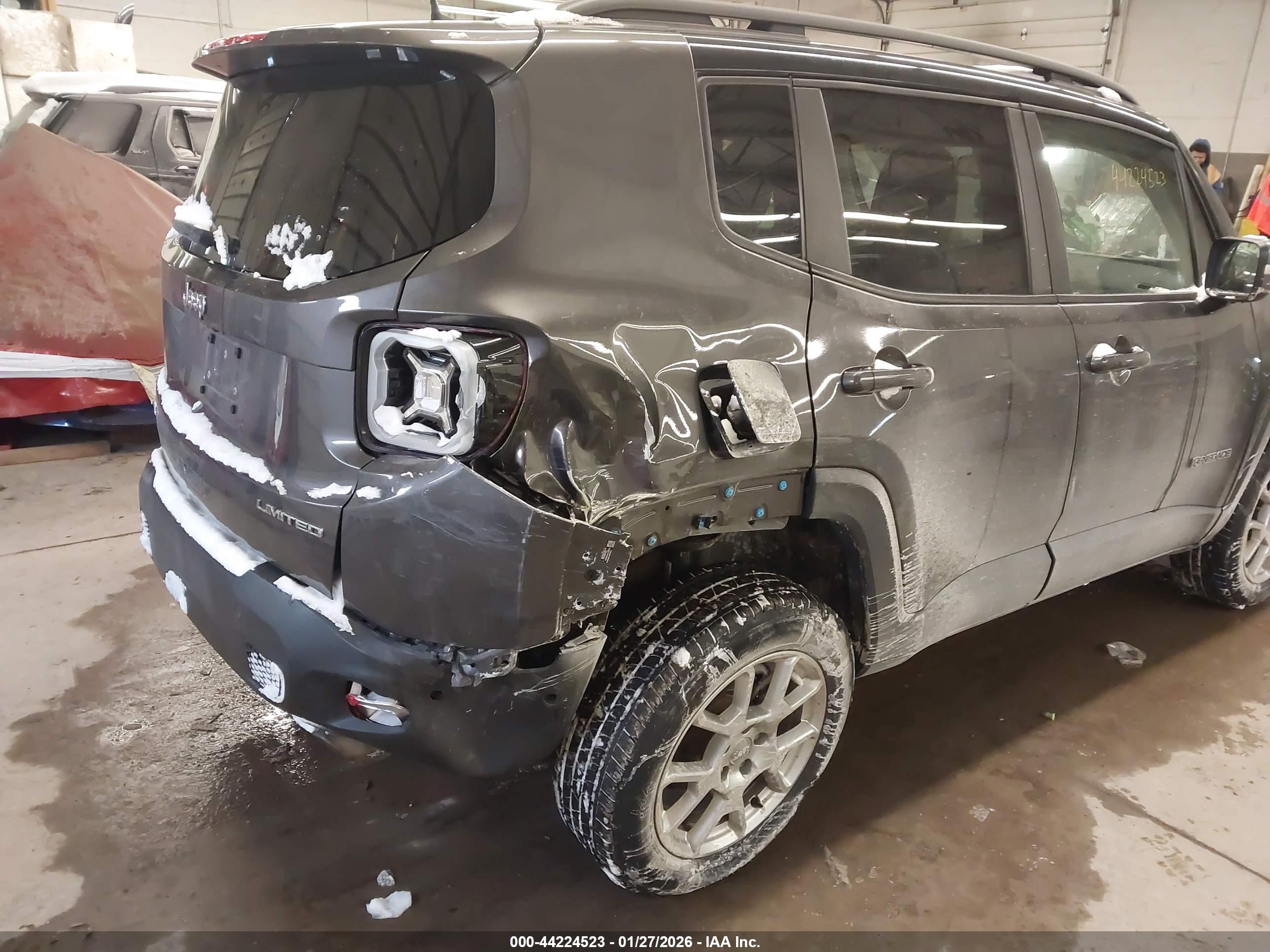 JEEP RENEGADE image 6