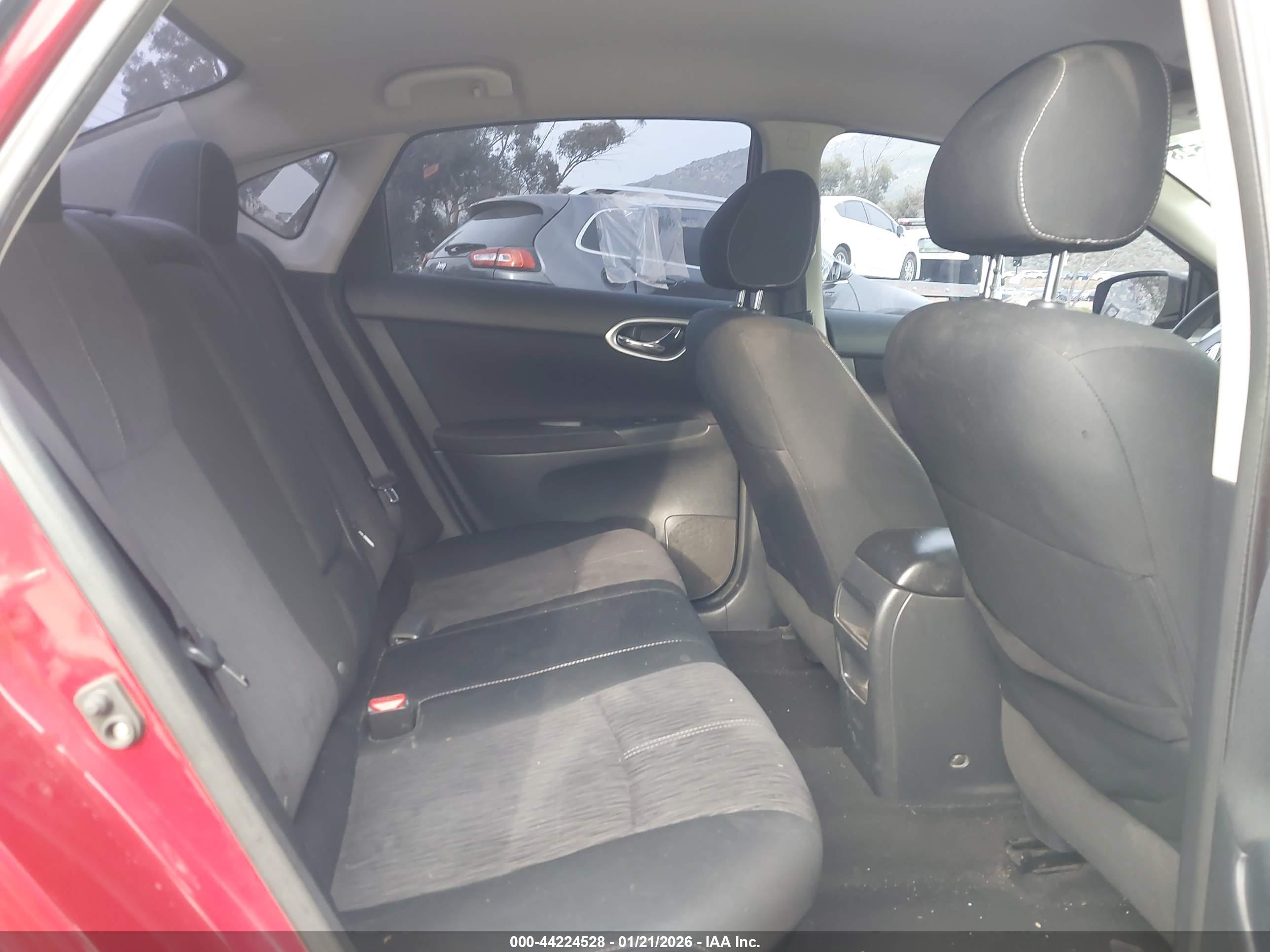 NISSAN SENTRA image 8