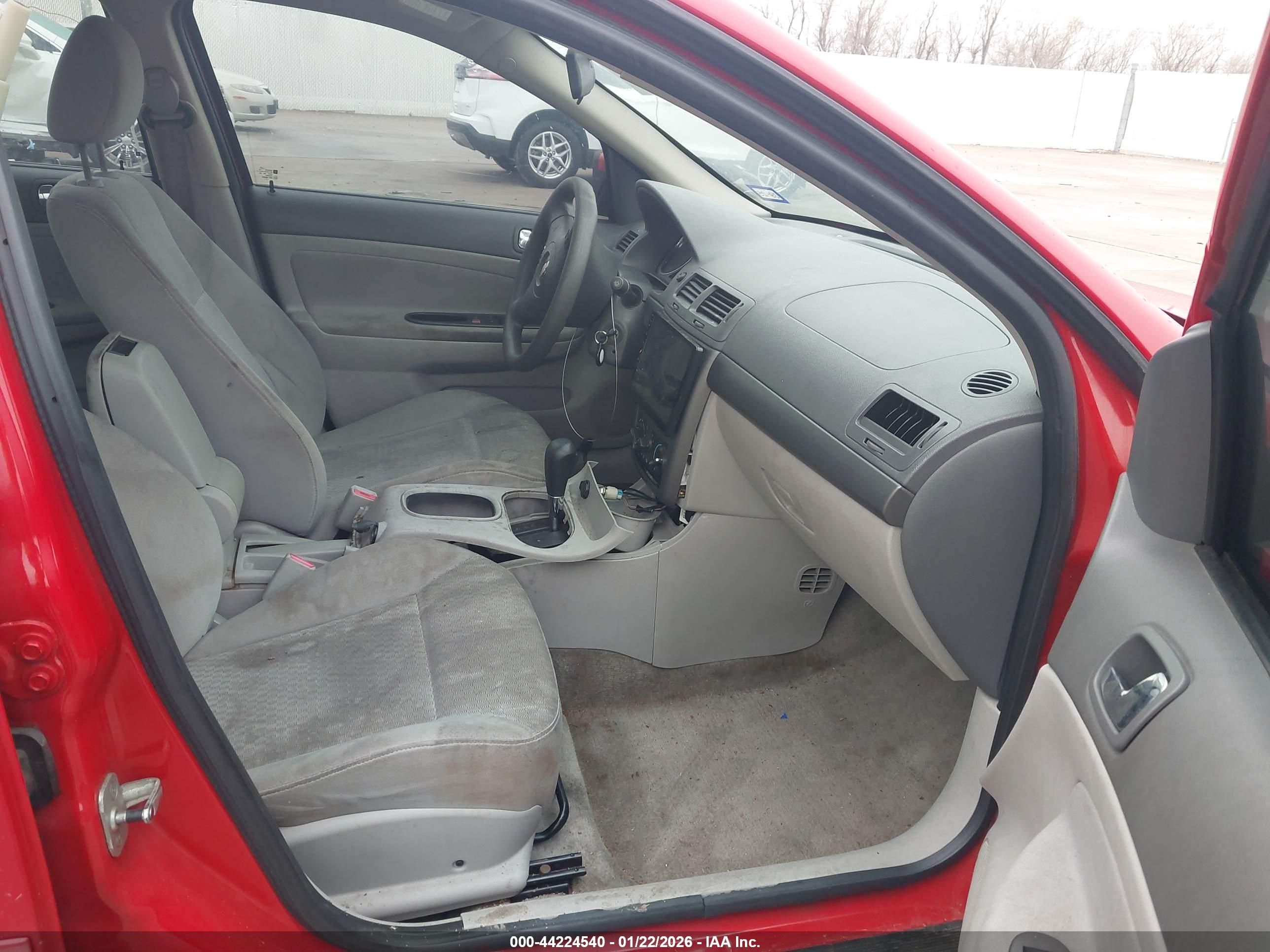 CHEVROLET COBALT image 5
