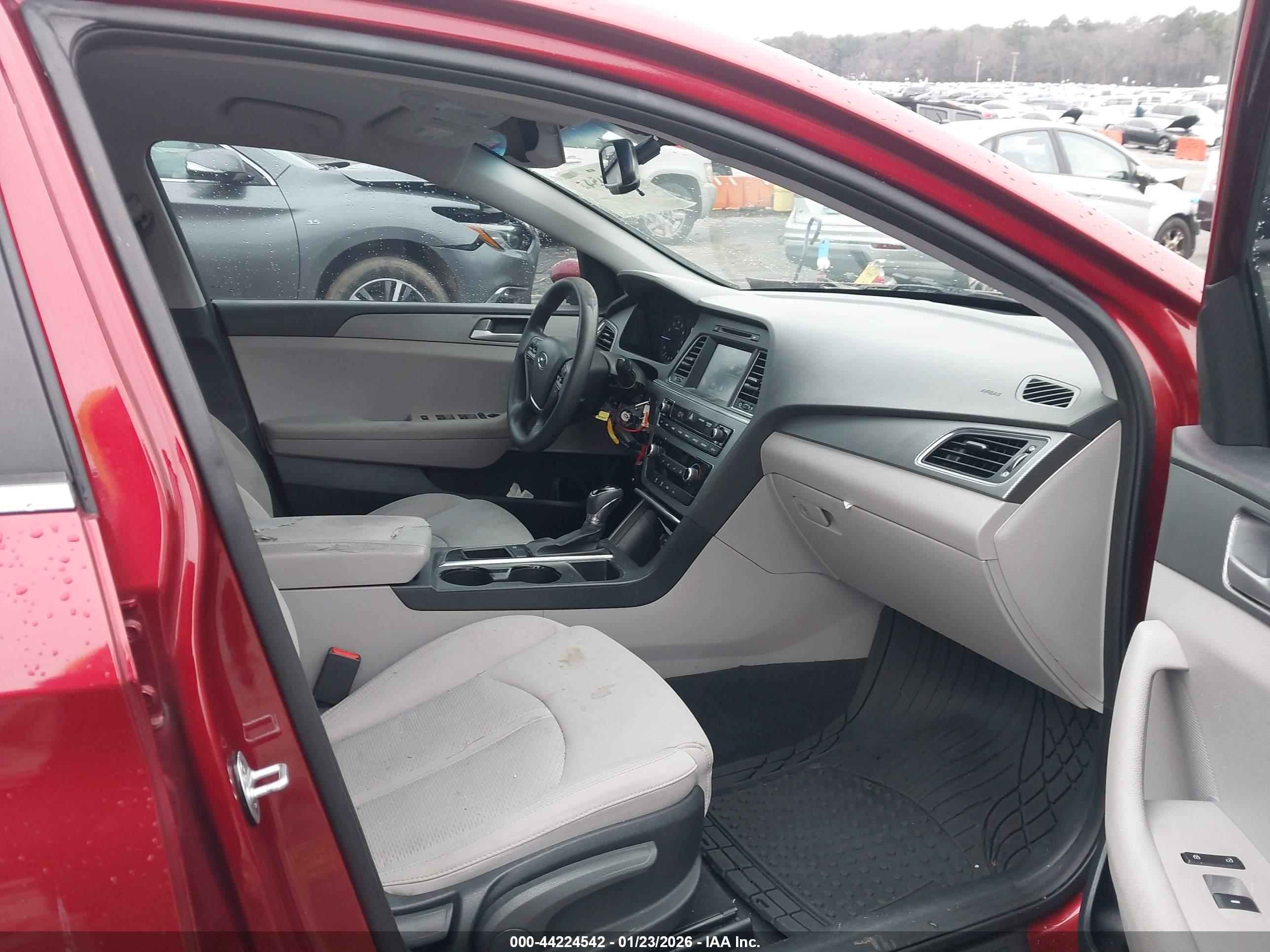 HYUNDAI SONATA image 5