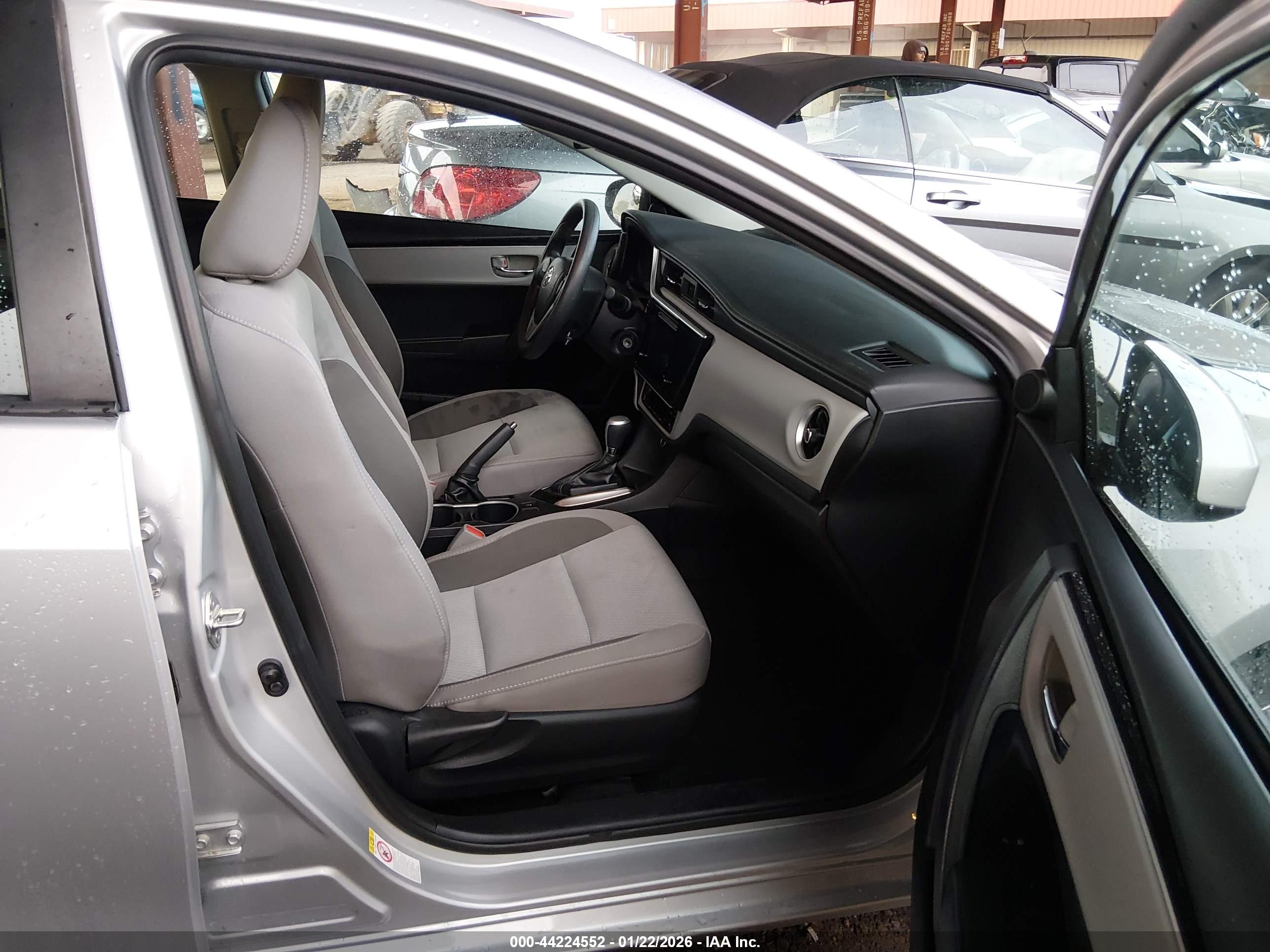 TOYOTA COROLLA image 5