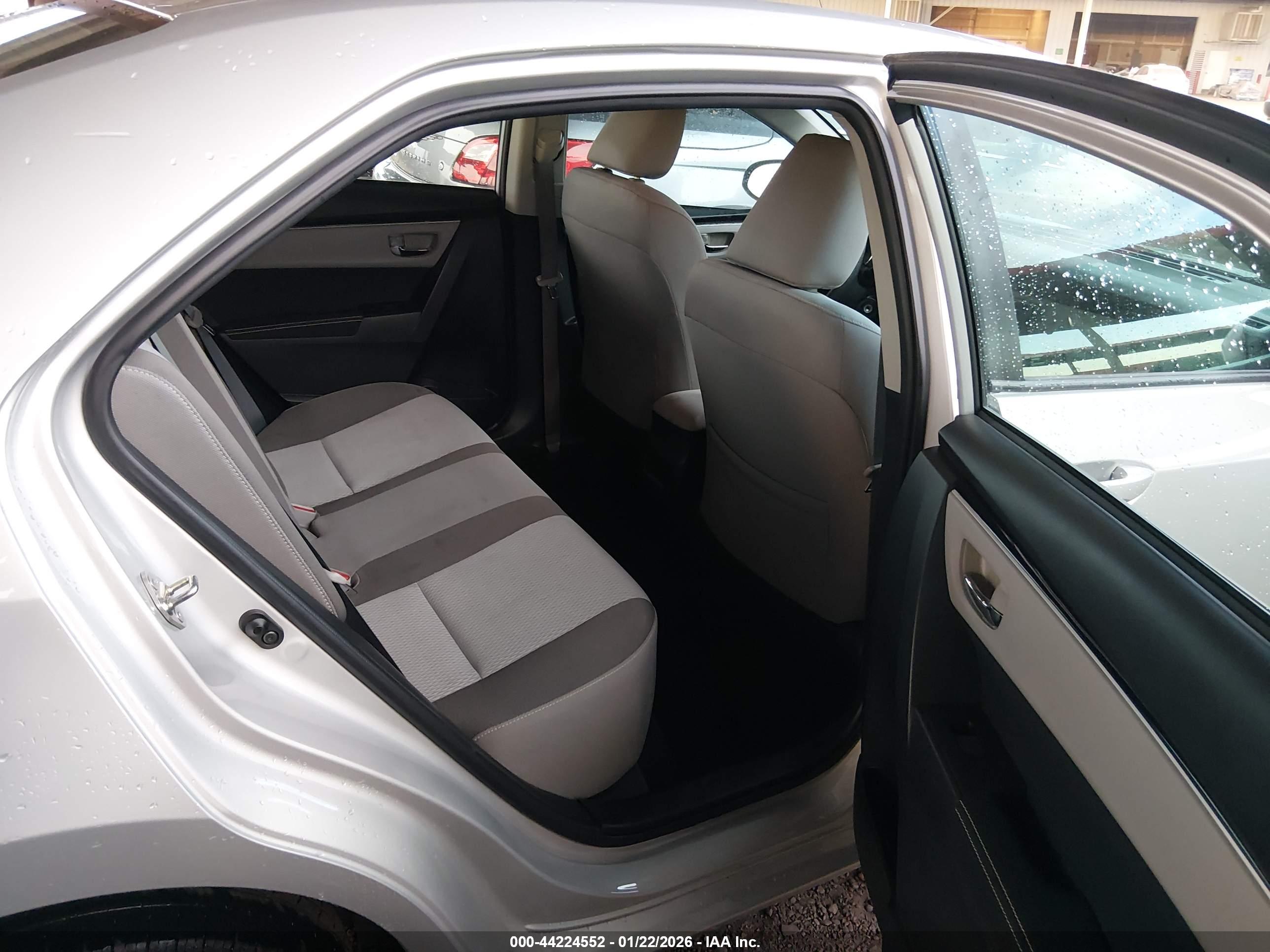 TOYOTA COROLLA image 8