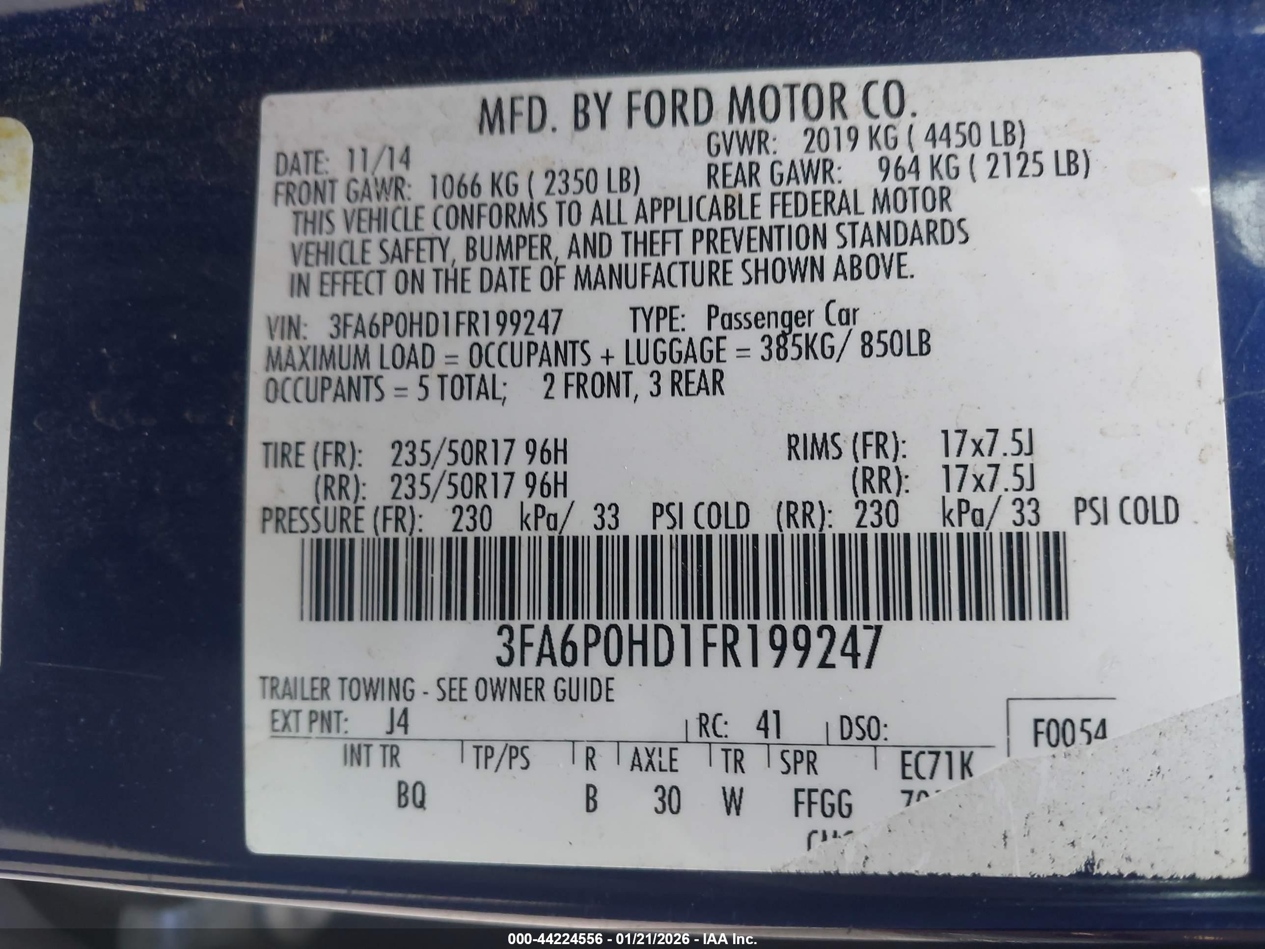 FORD FUSION image 9