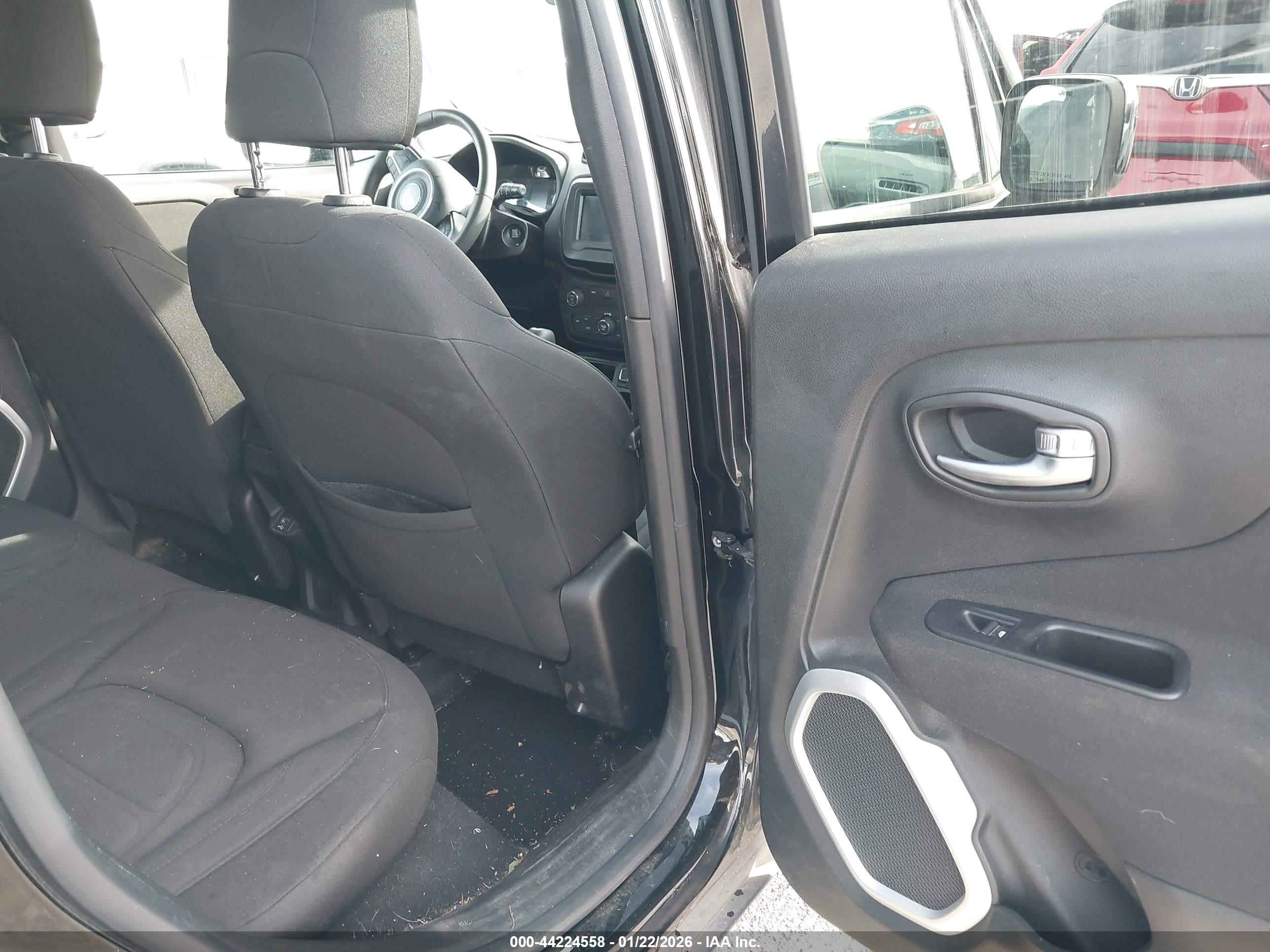 JEEP RENEGADE image 8