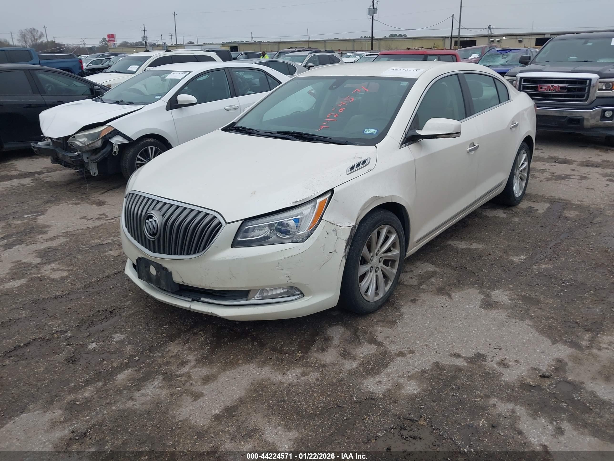BUICK LACROSSE image 2