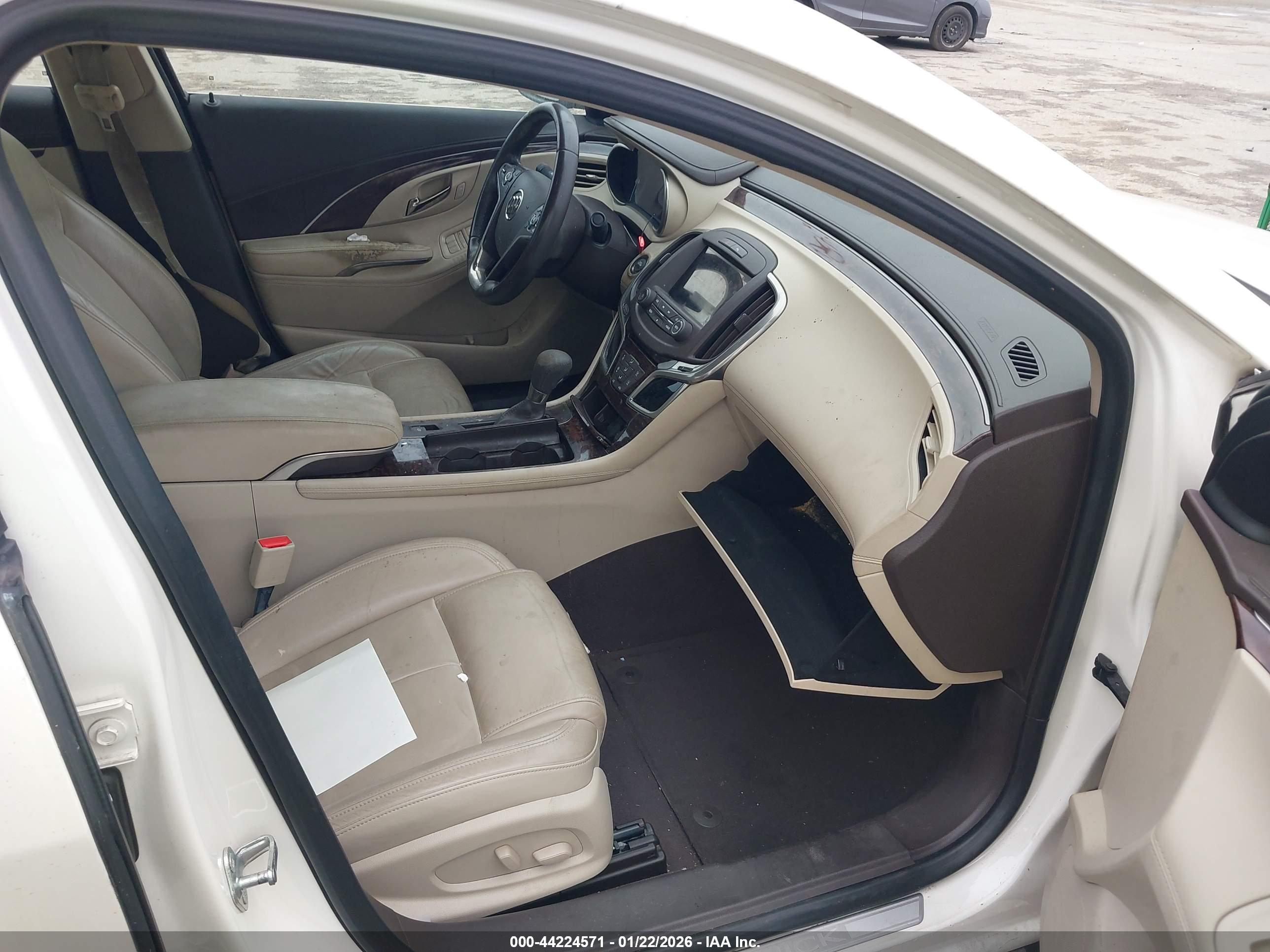 BUICK LACROSSE image 5