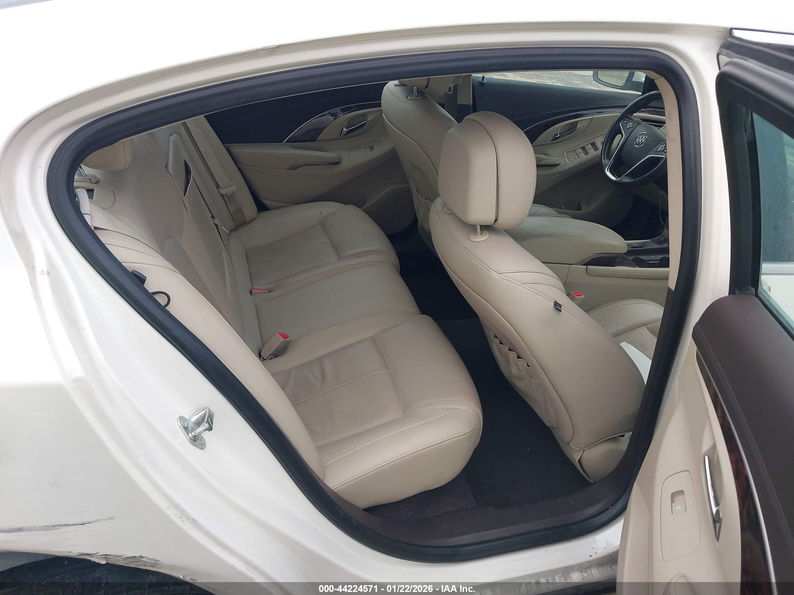 BUICK LACROSSE image 8
