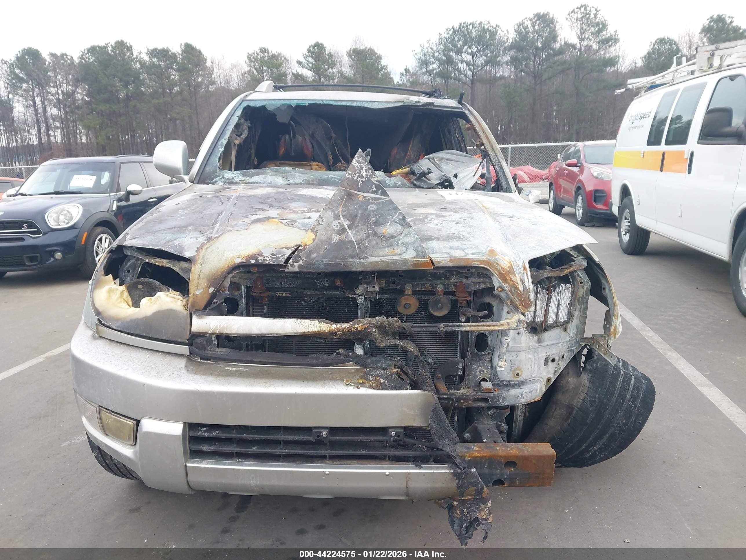 TOYOTA 4RUNNER image 6