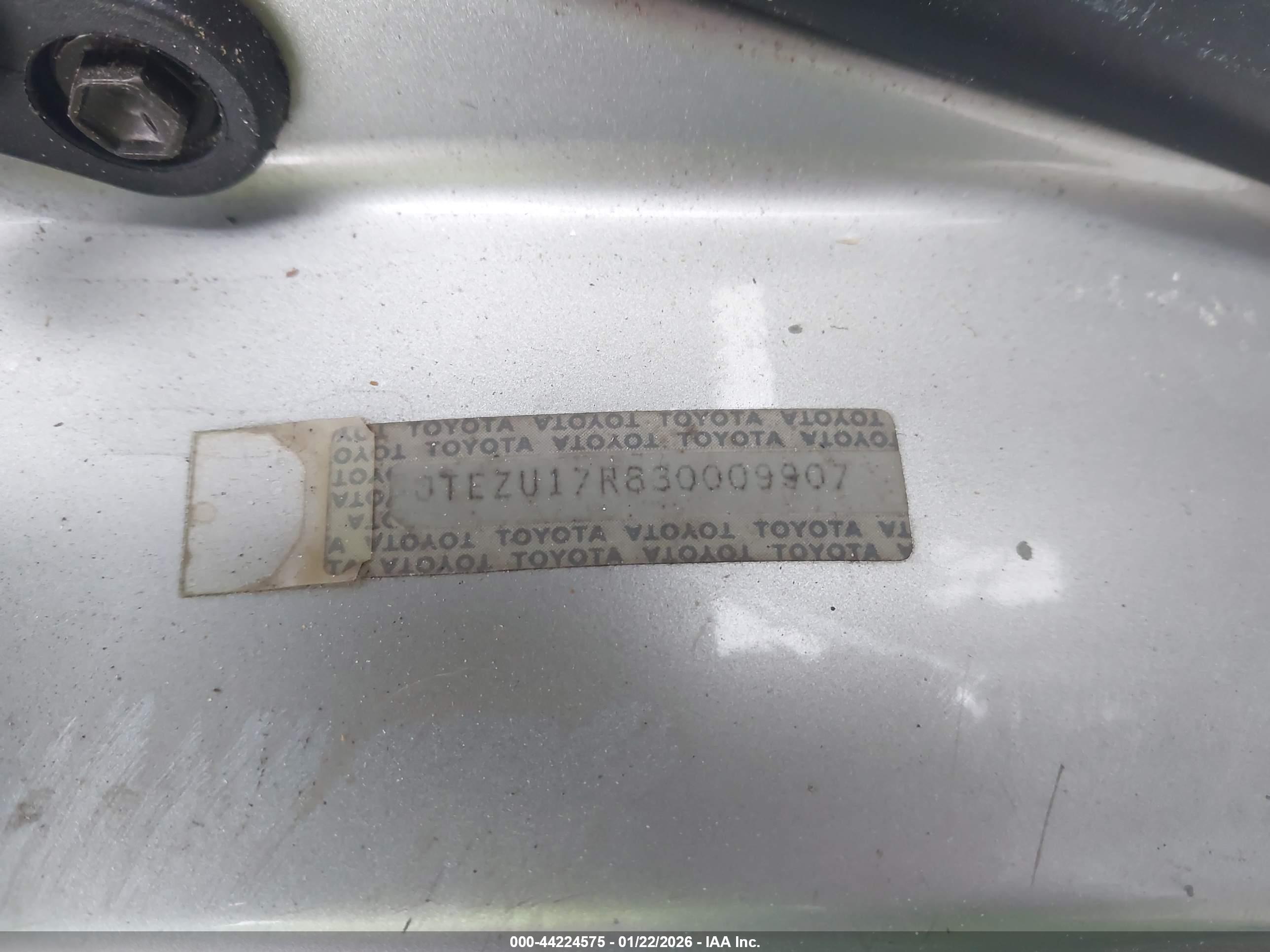 TOYOTA 4RUNNER image 9