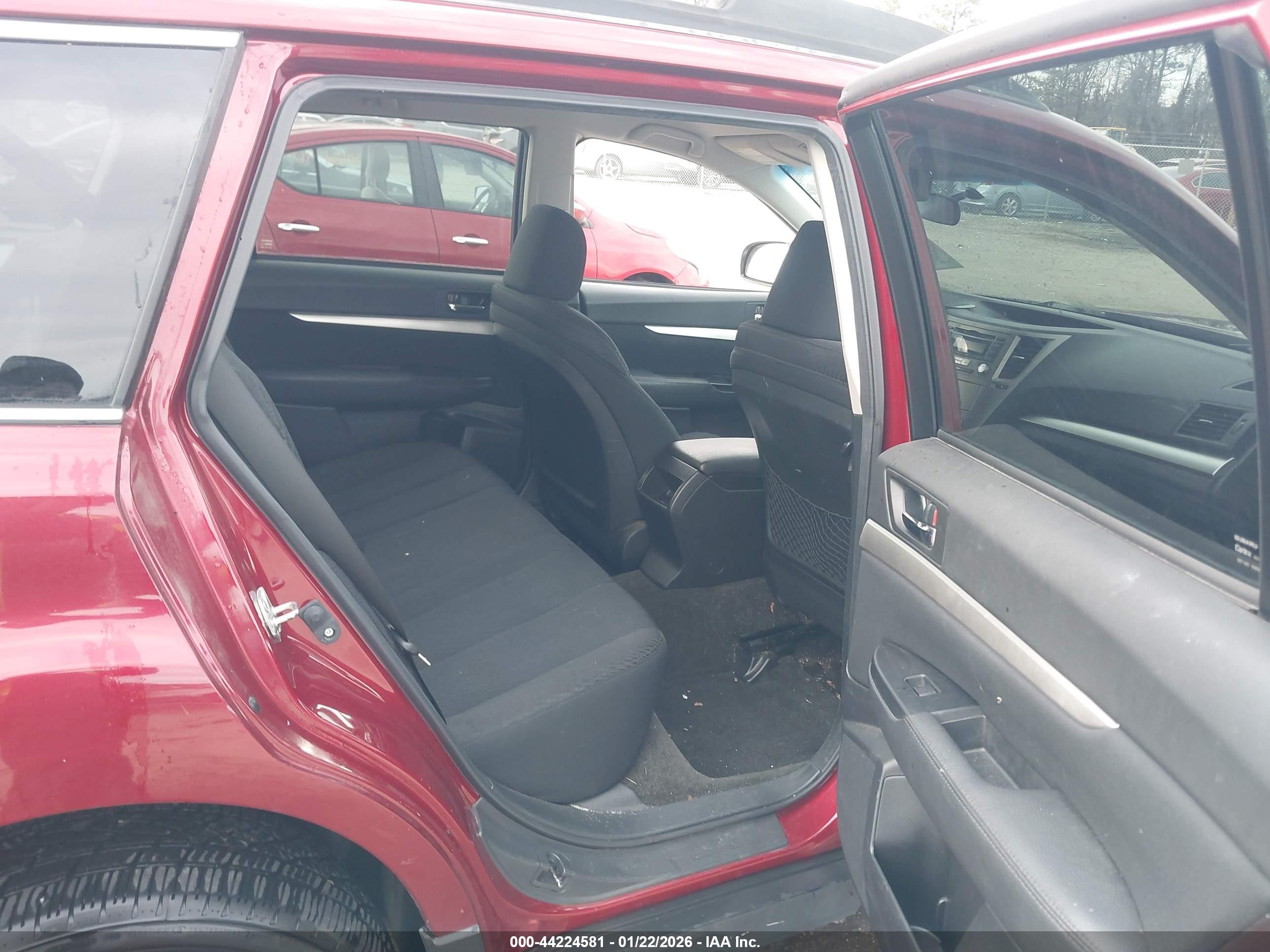 SUBARU OUTBACK image 8