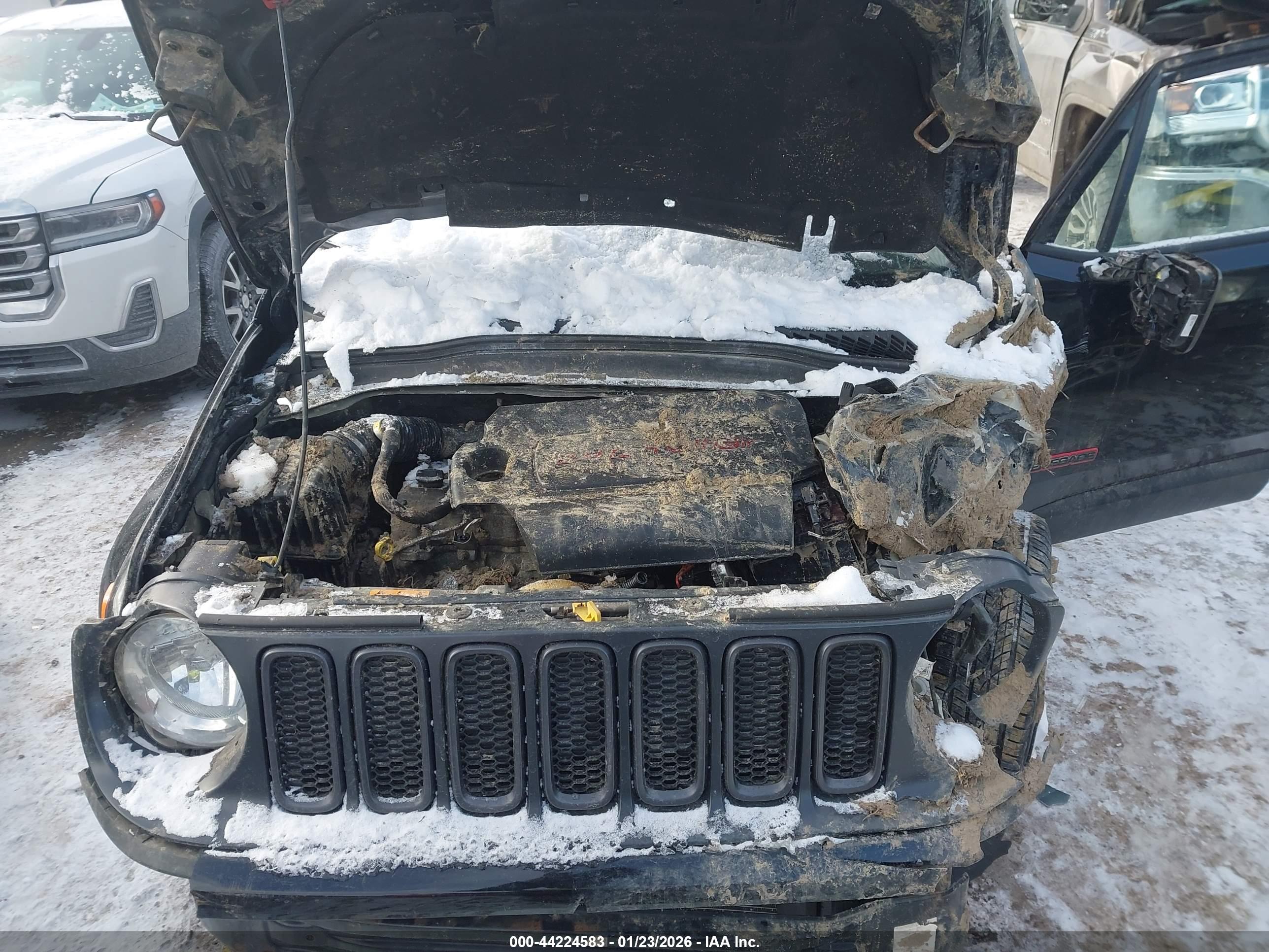 JEEP RENEGADE image 10