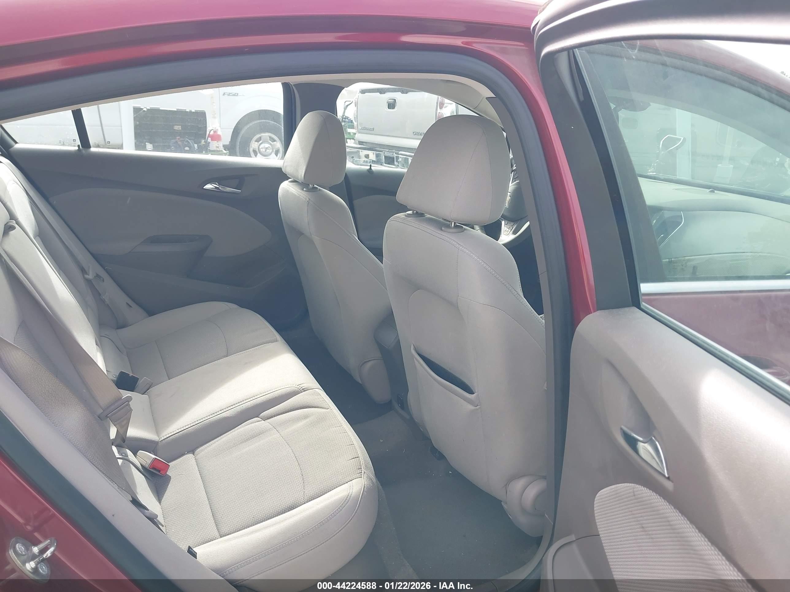 CHEVROLET CRUZE image 8