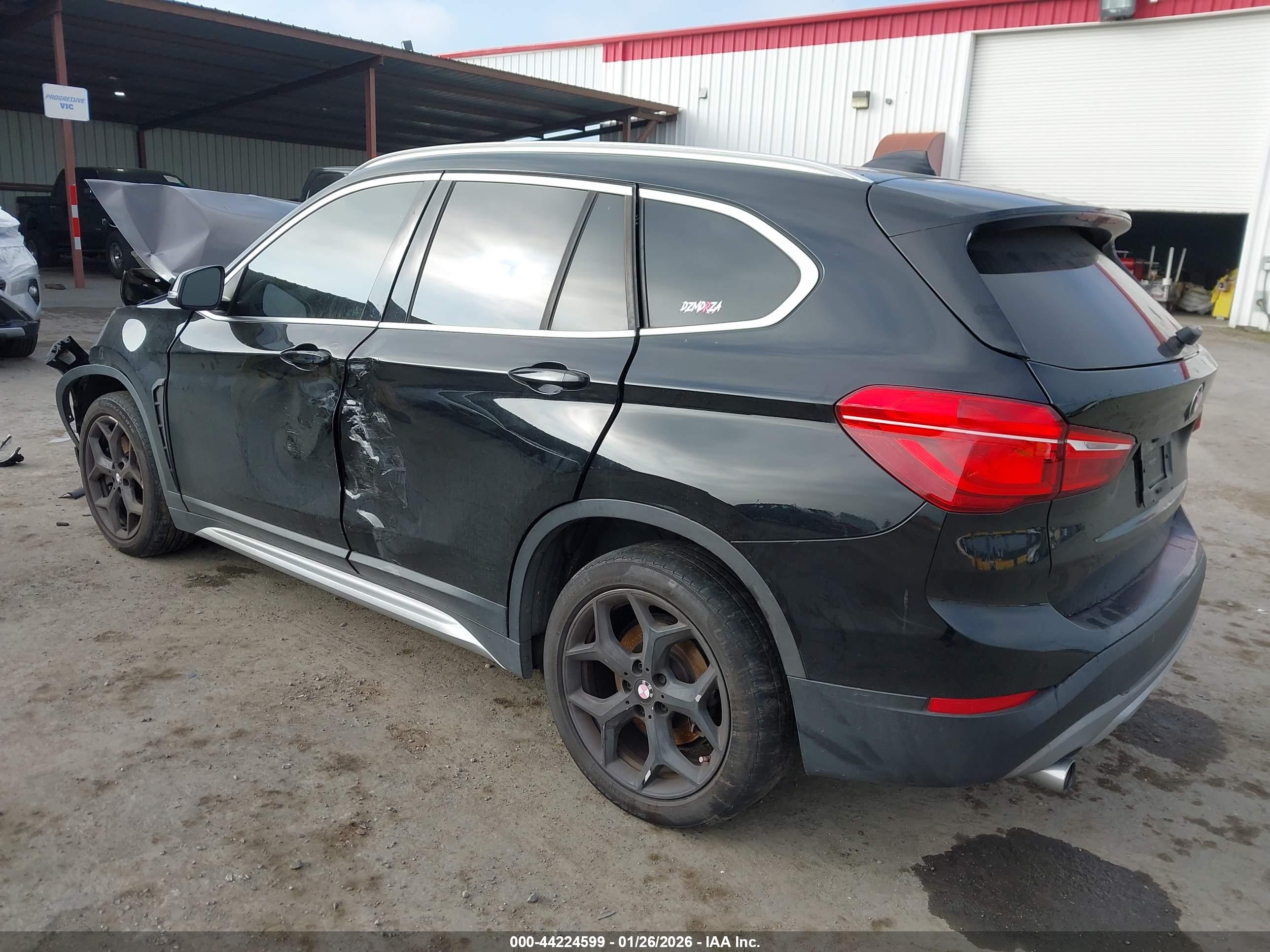 BMW X1 image 3
