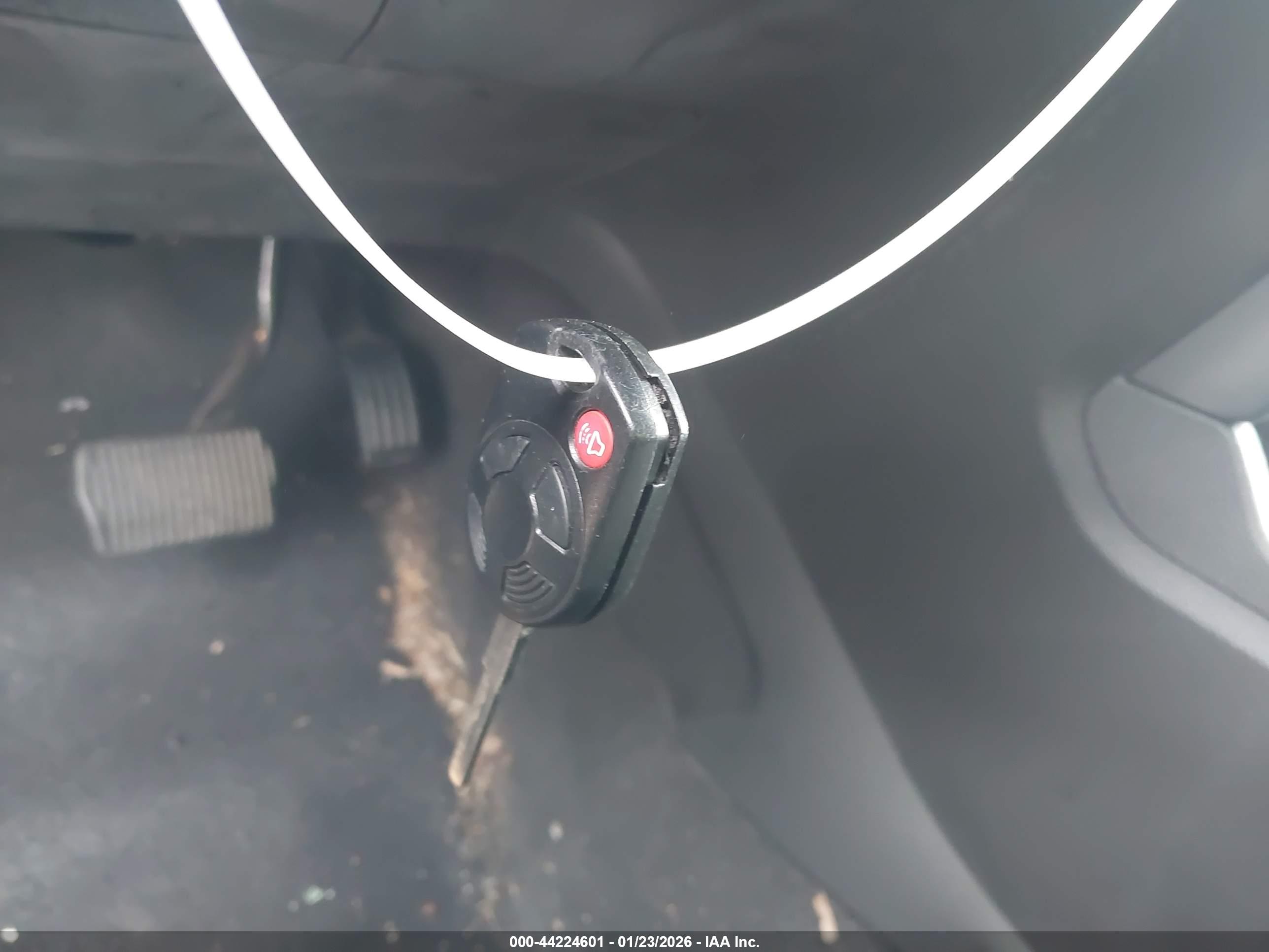 FORD ESCAPE image 11