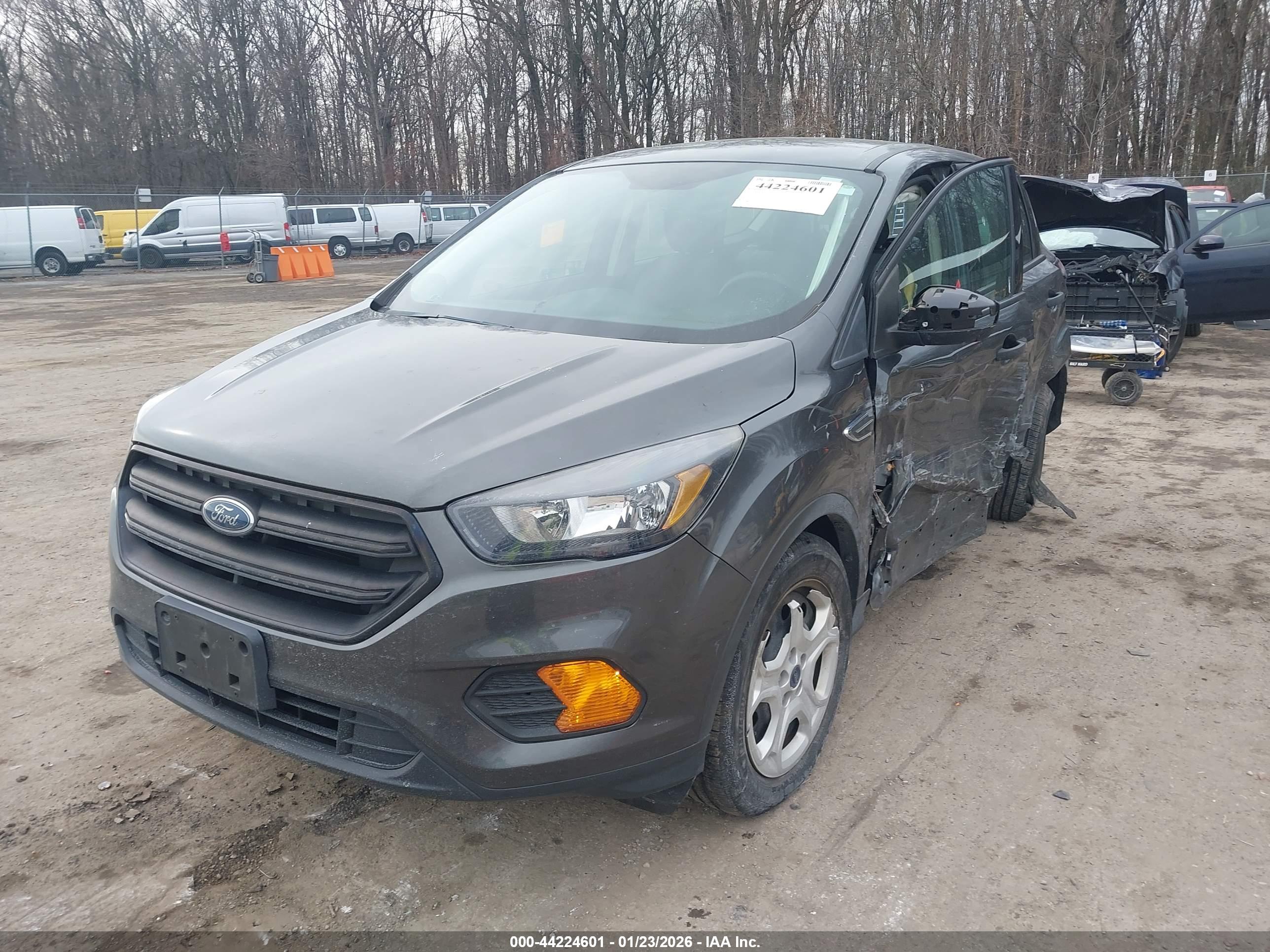 FORD ESCAPE image 2