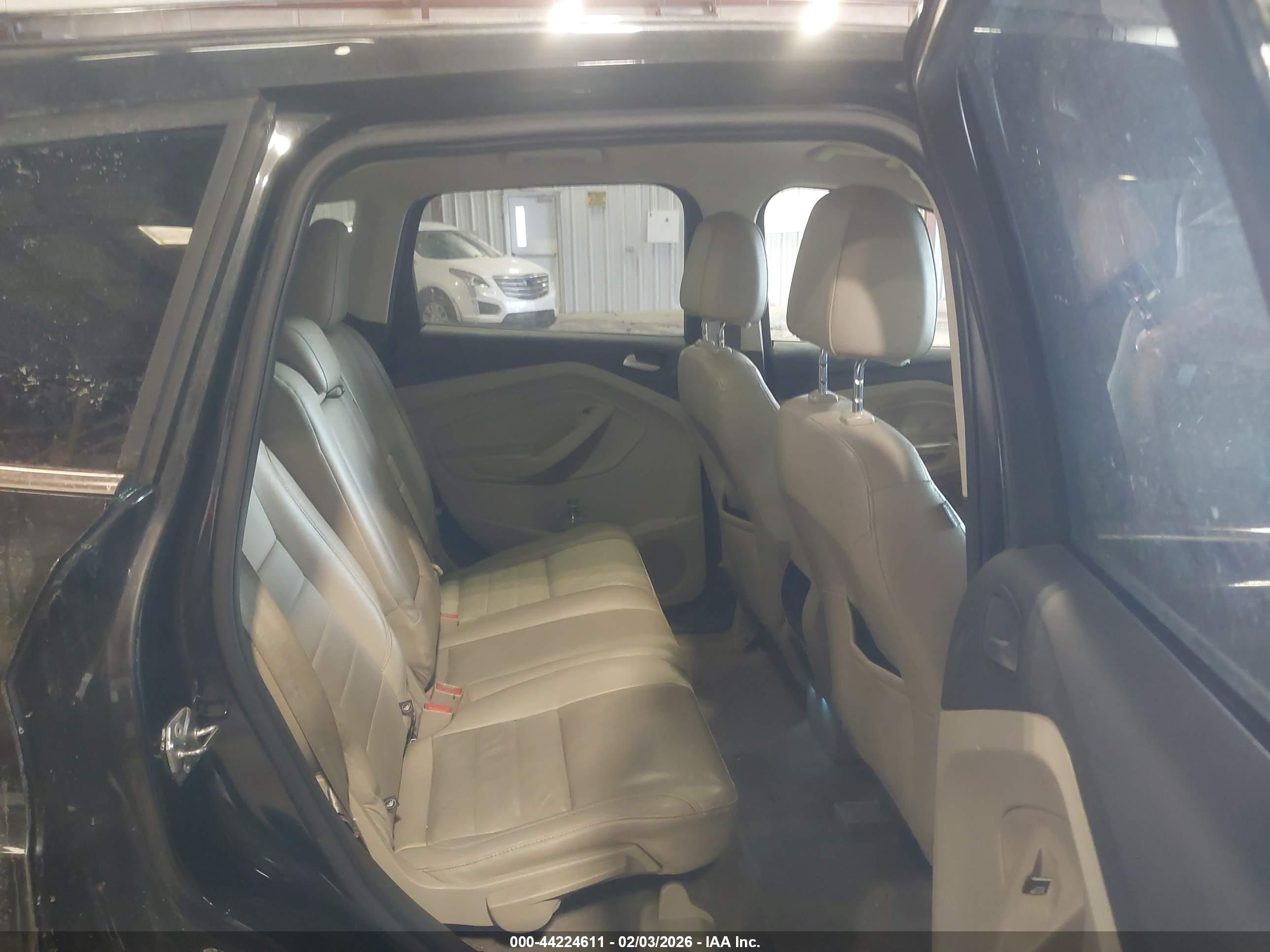 FORD ESCAPE image 8
