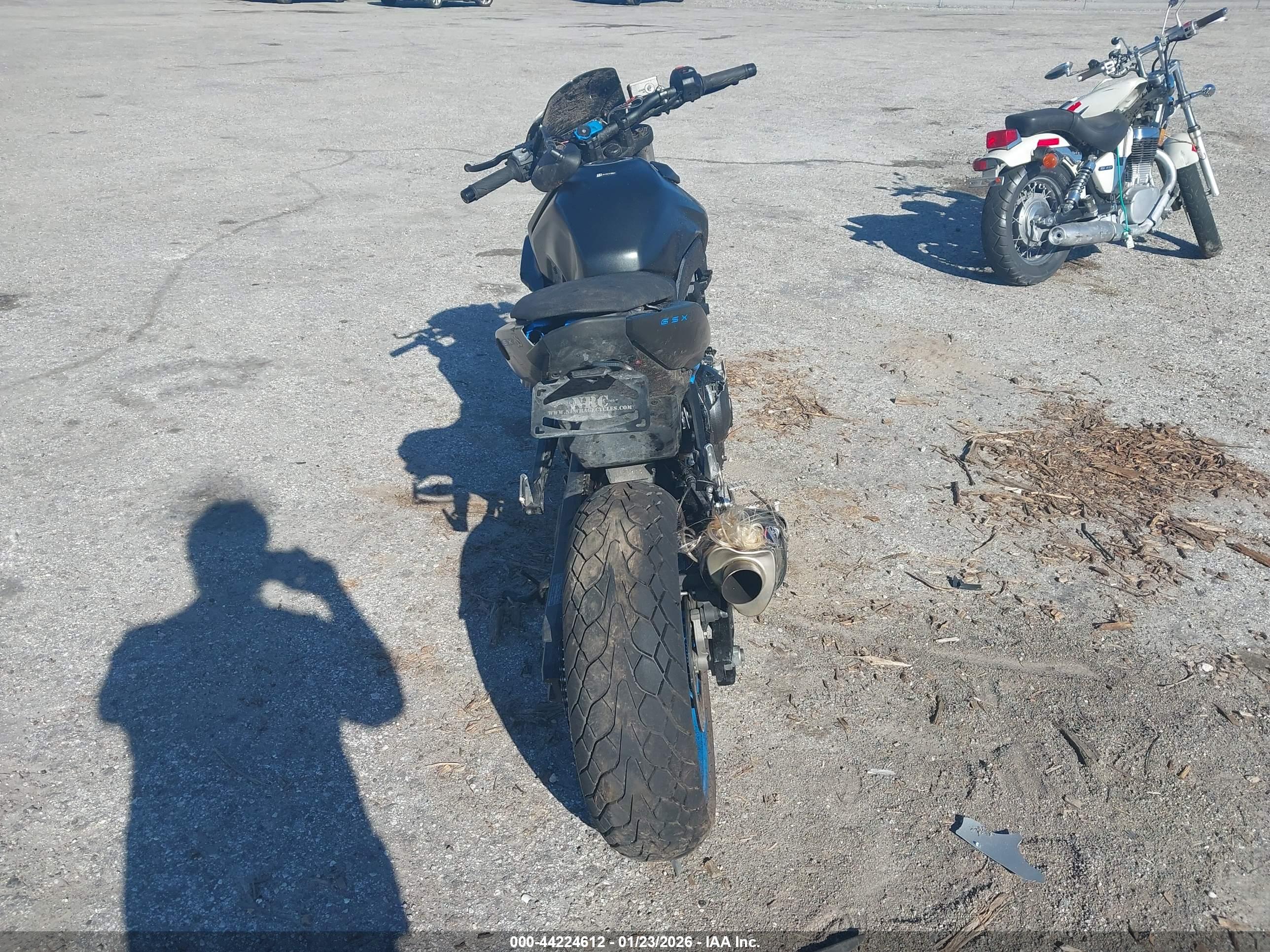SUZUKI GSX800 image 6