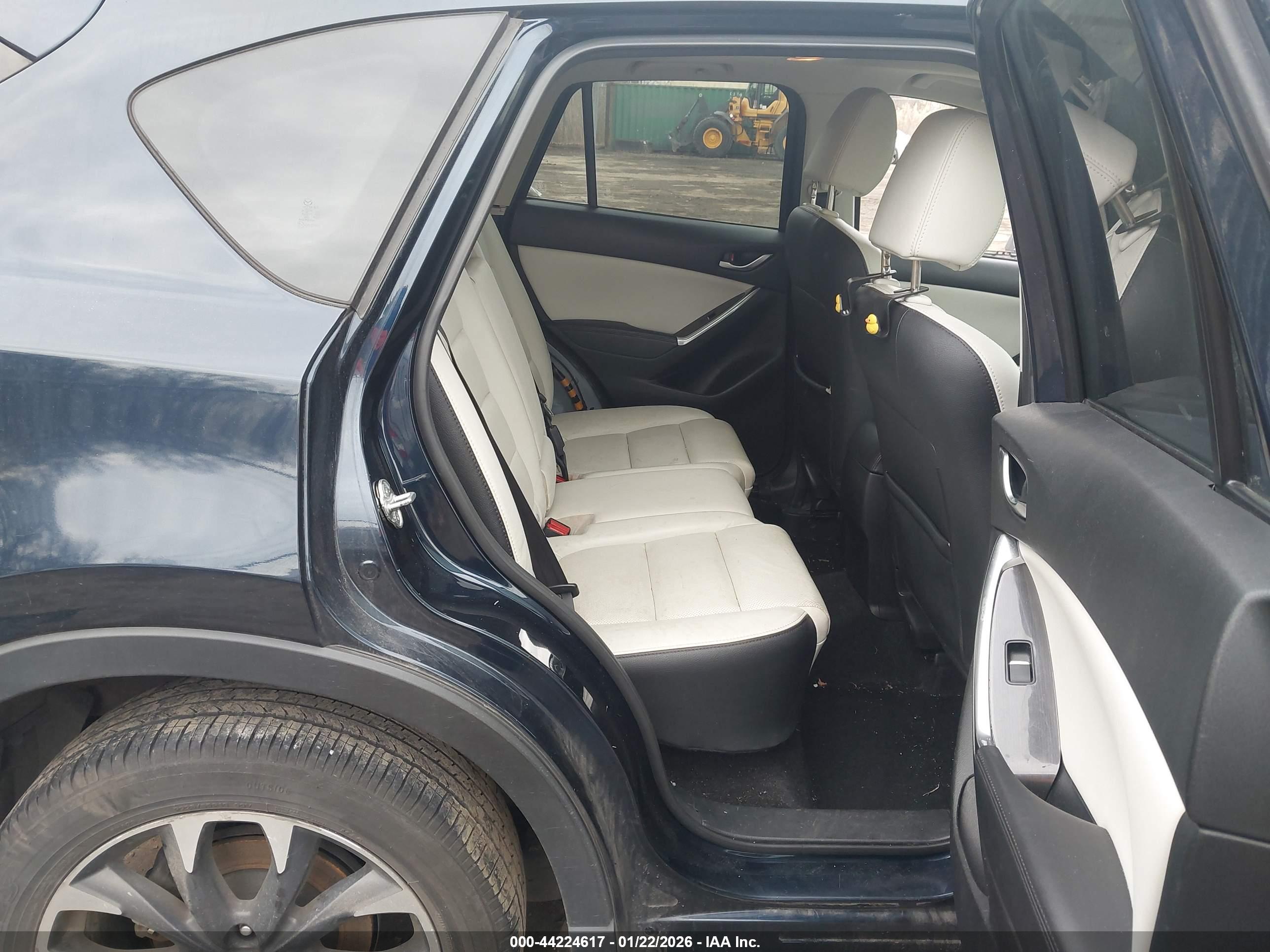 MAZDA CX-5 image 8