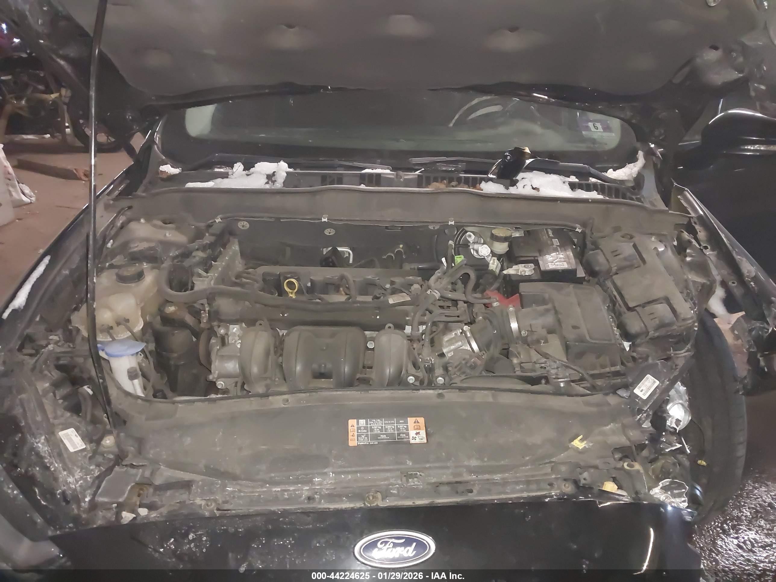 FORD FUSION image 10