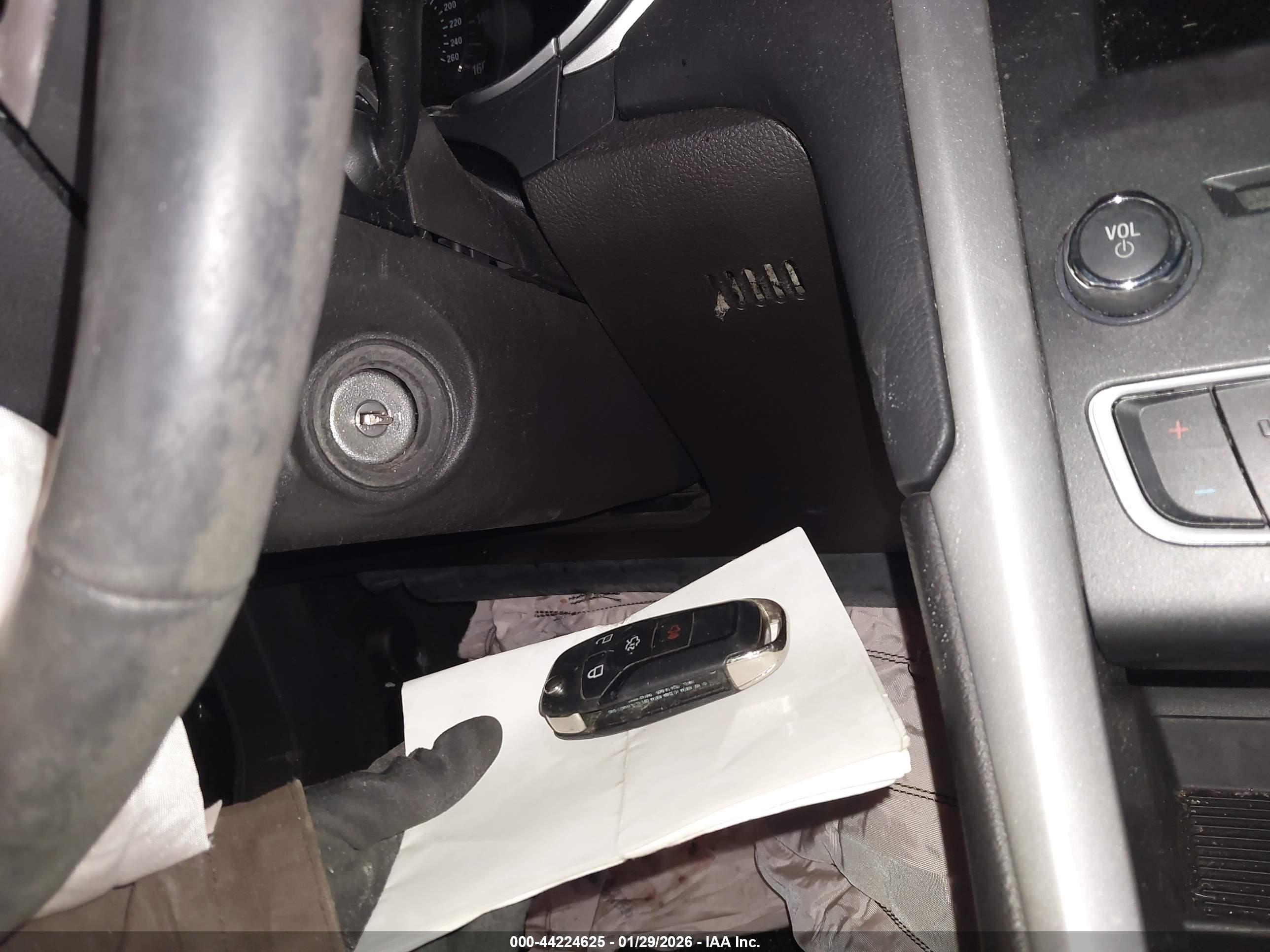 FORD FUSION image 11