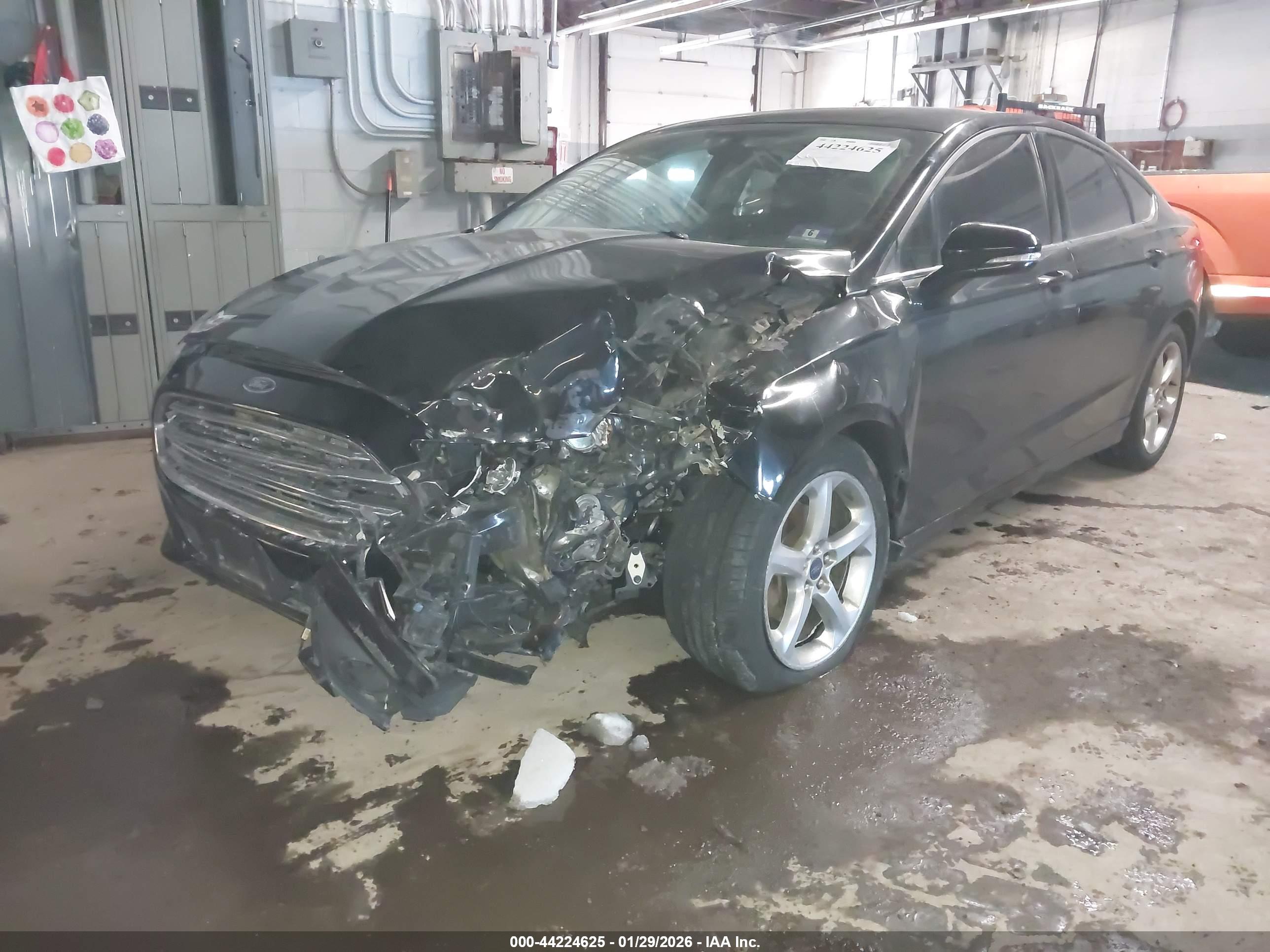 FORD FUSION image 2