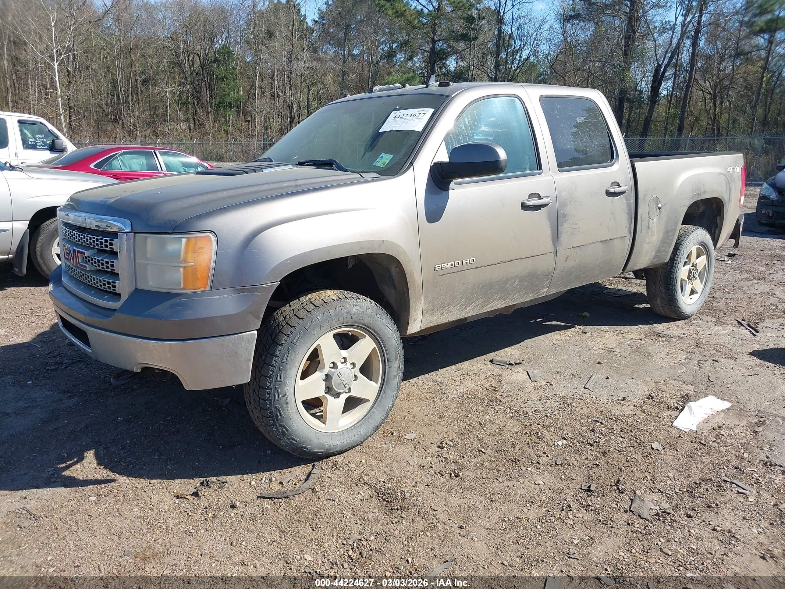 GMC SIERRA image 2