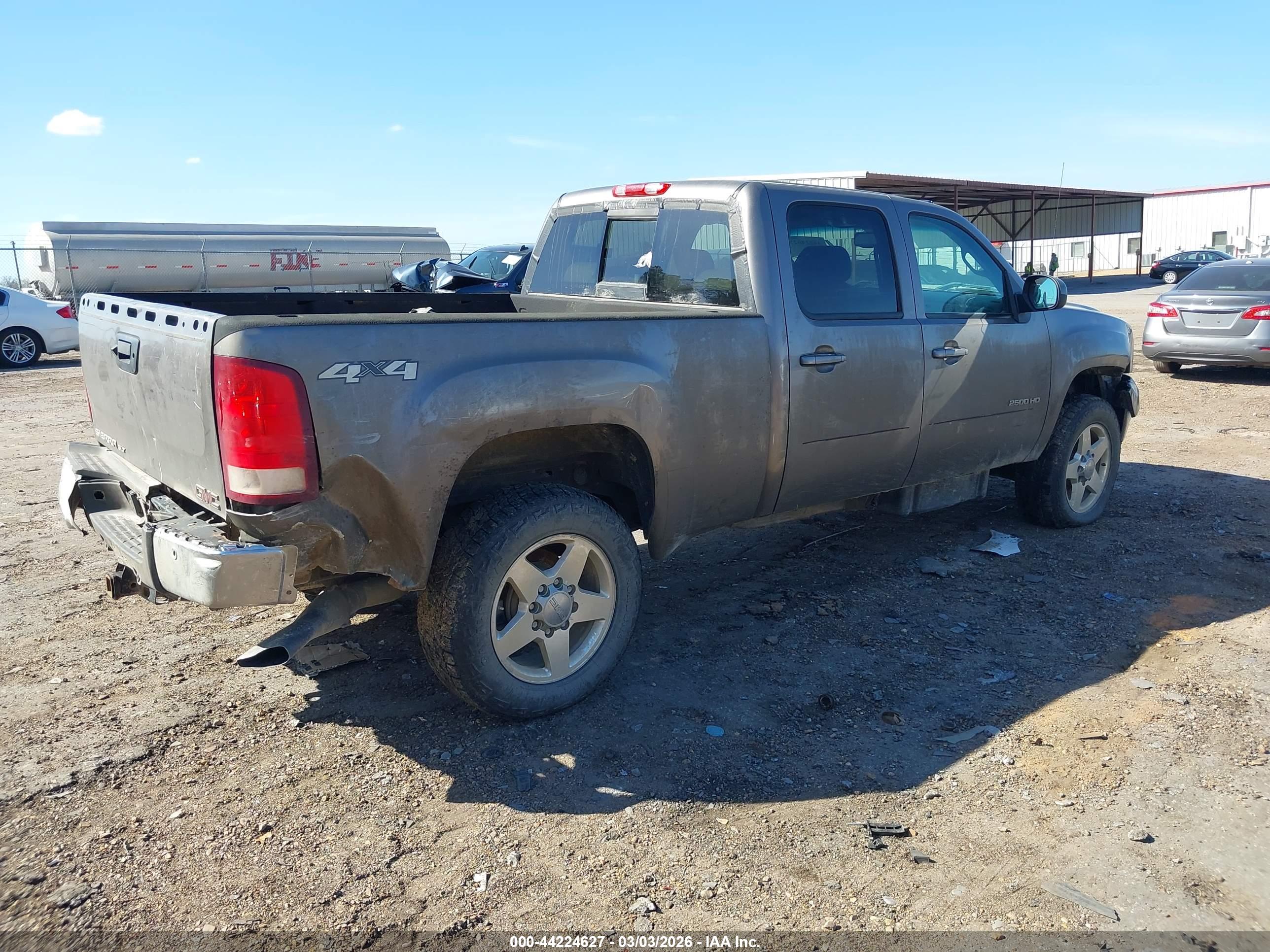 GMC SIERRA image 4