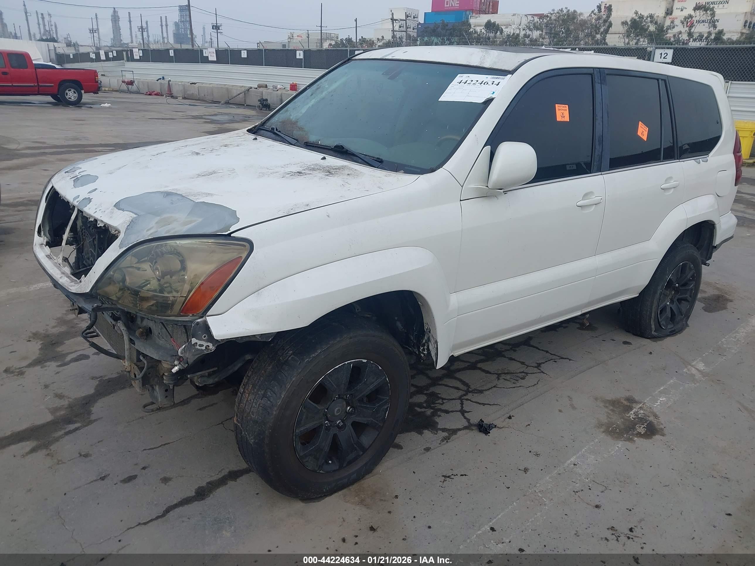 LEXUS GX image 2