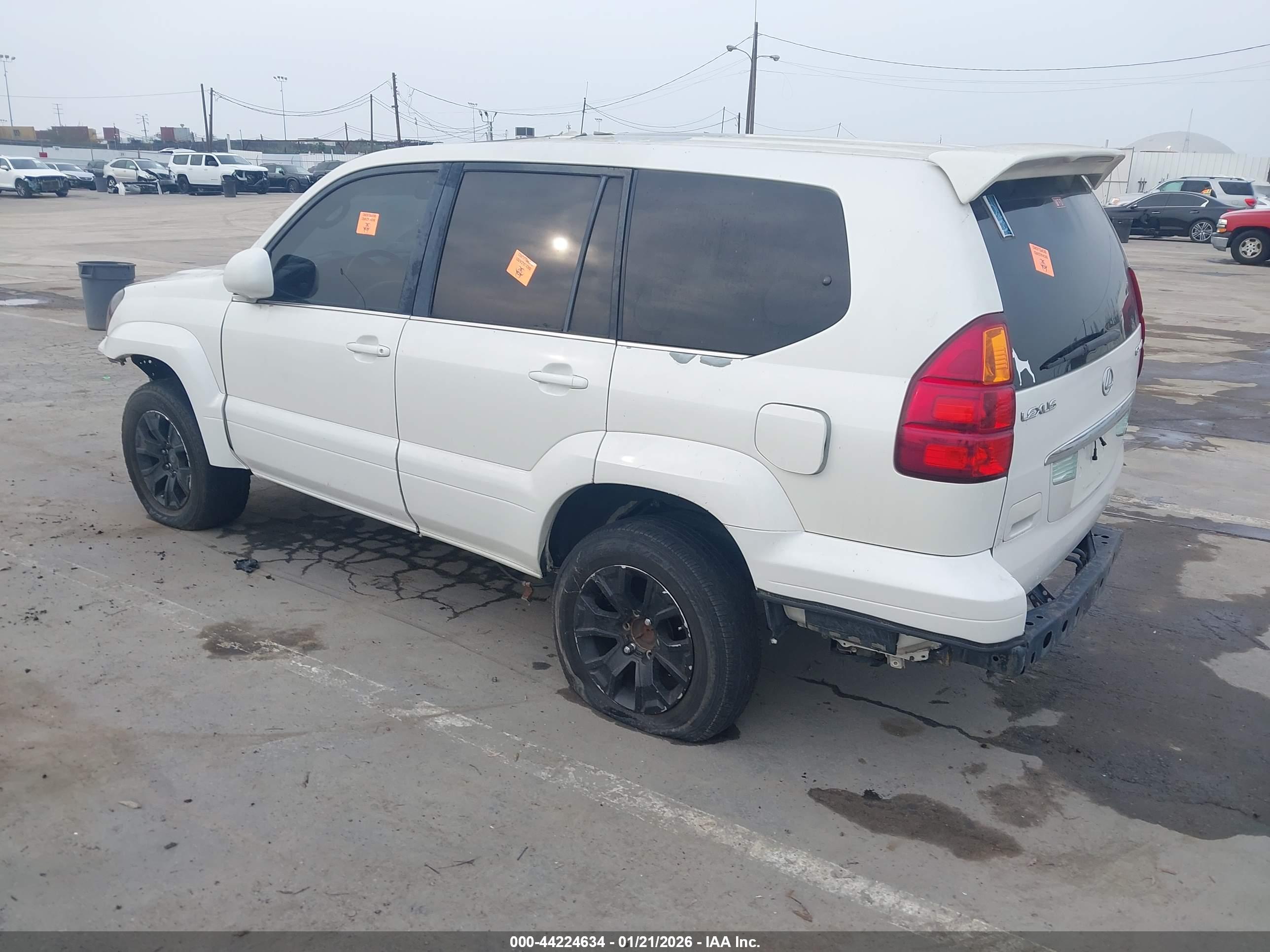 LEXUS GX image 3