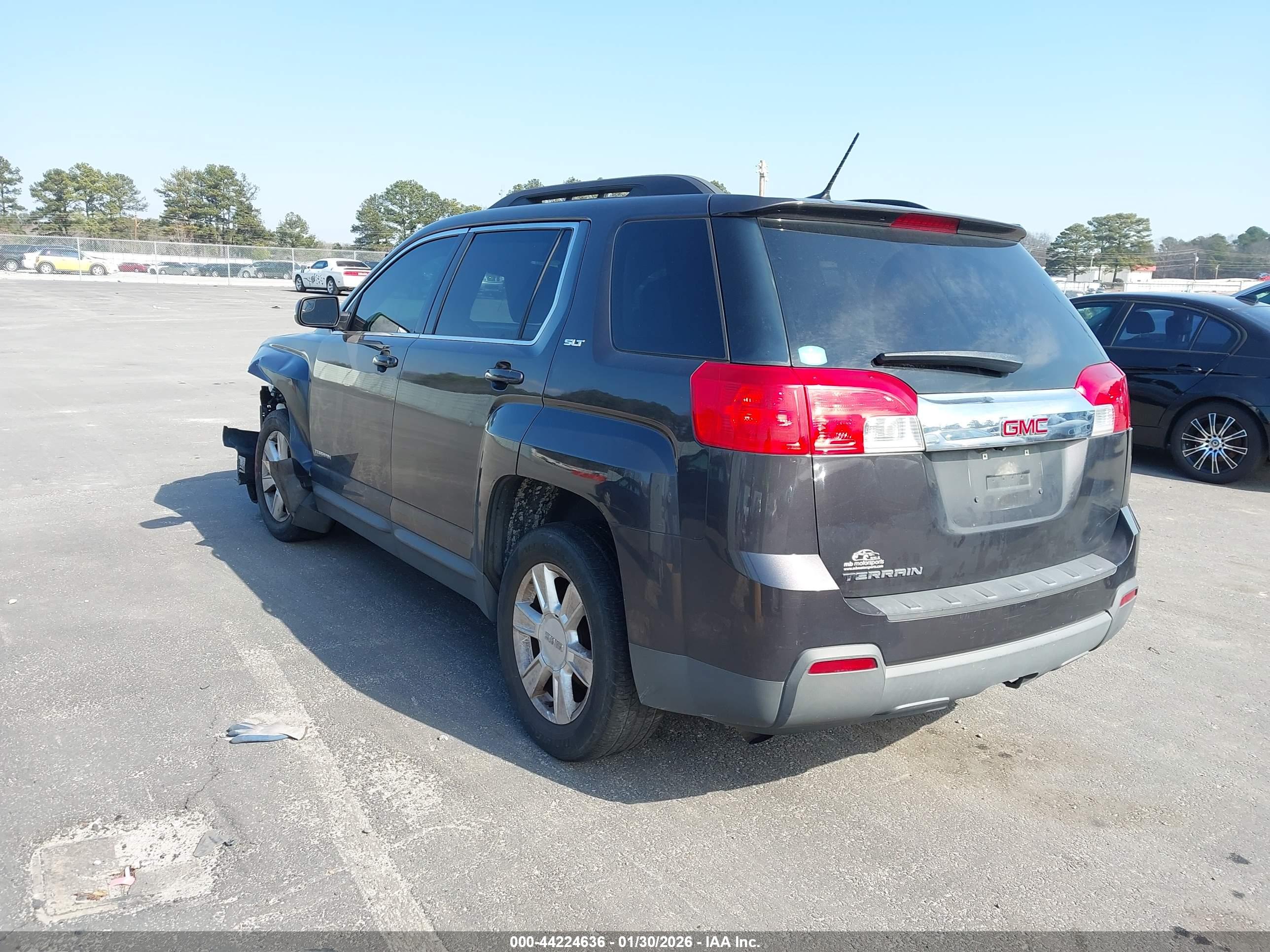 GMC TERRAIN image 3