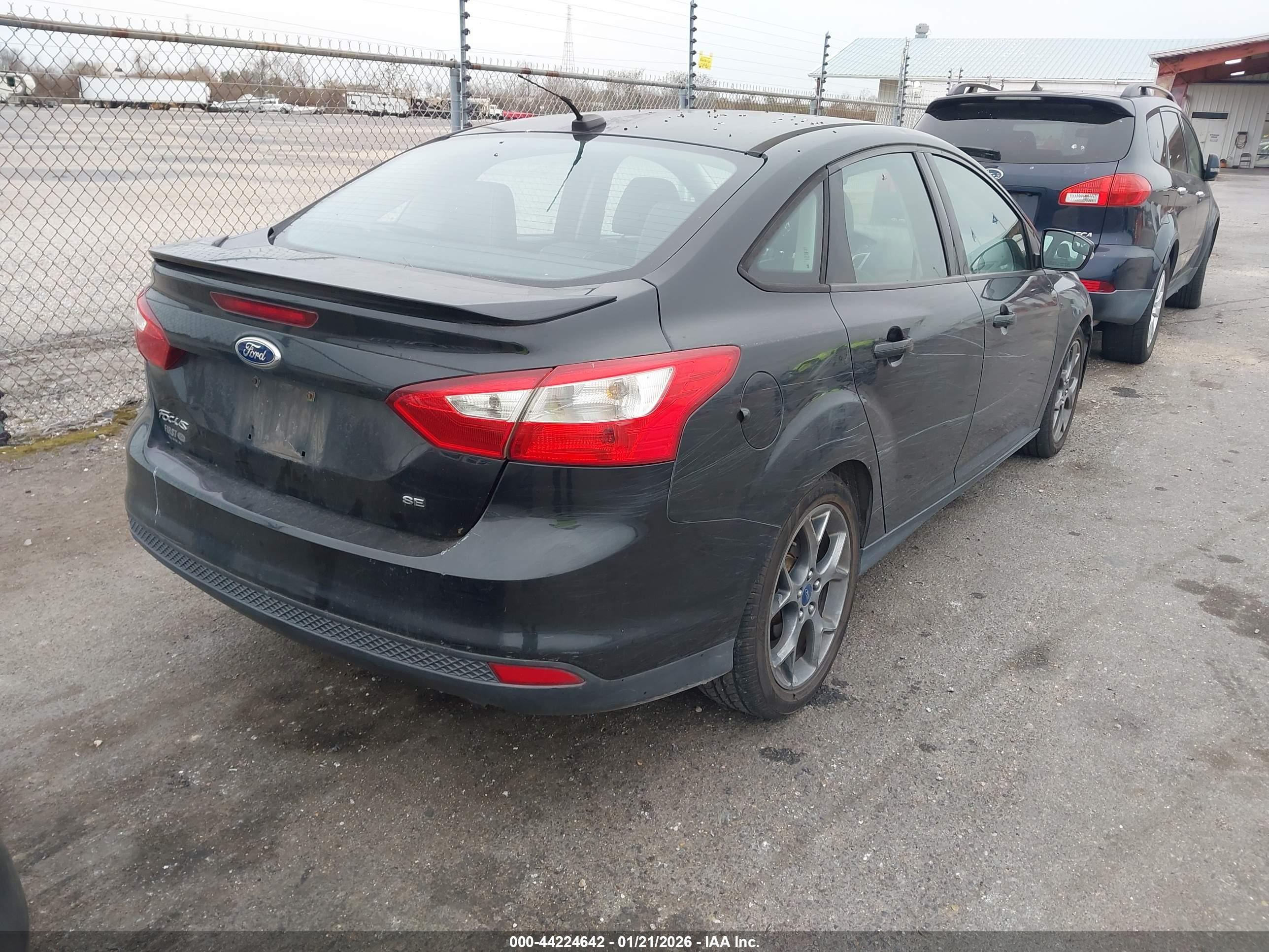 FORD FOCUS image 4