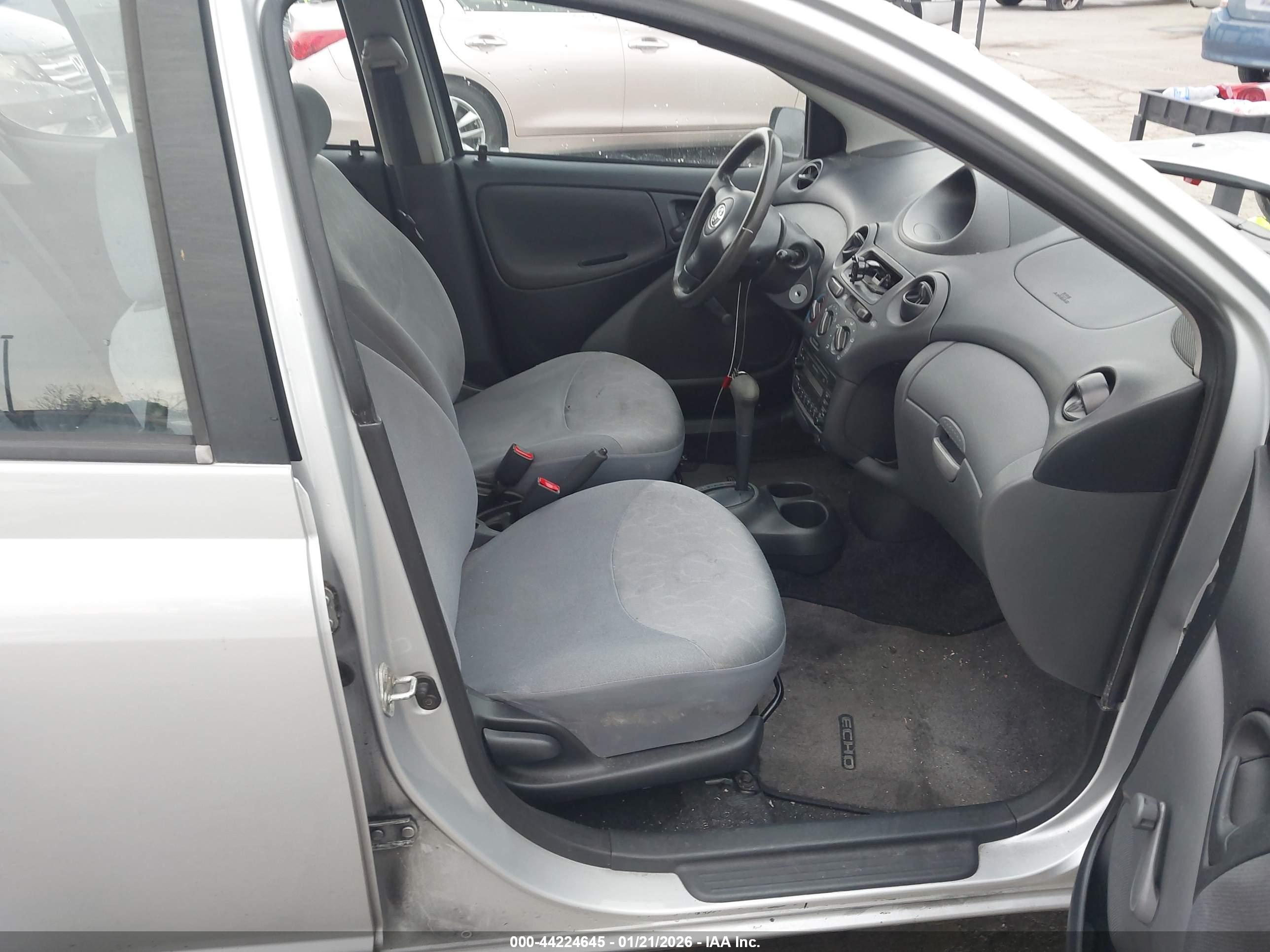 TOYOTA ECHO image 5