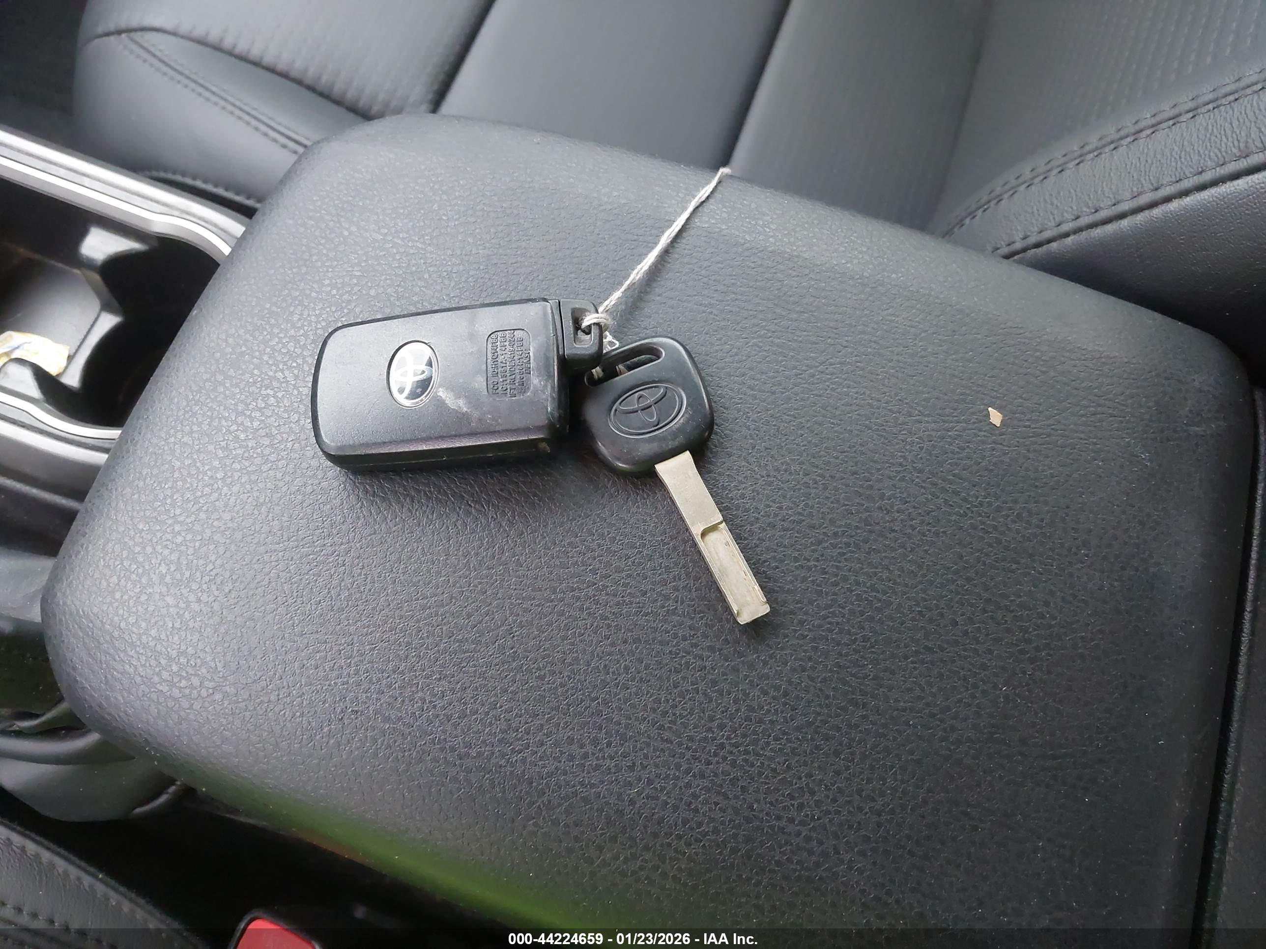 TOYOTA TACOMA image 11
